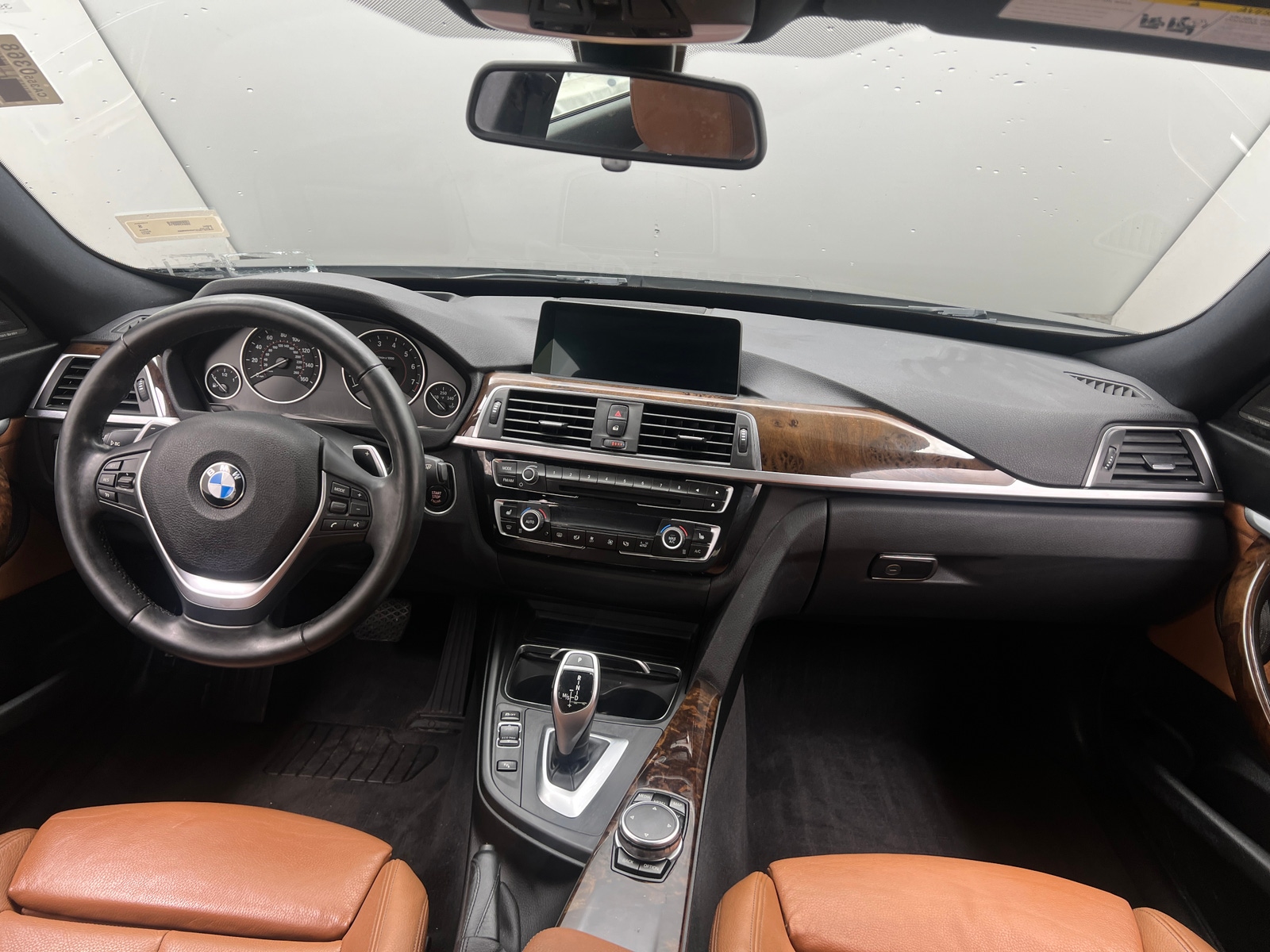 Thumbnail: 2017 BMW 3 Series - 2