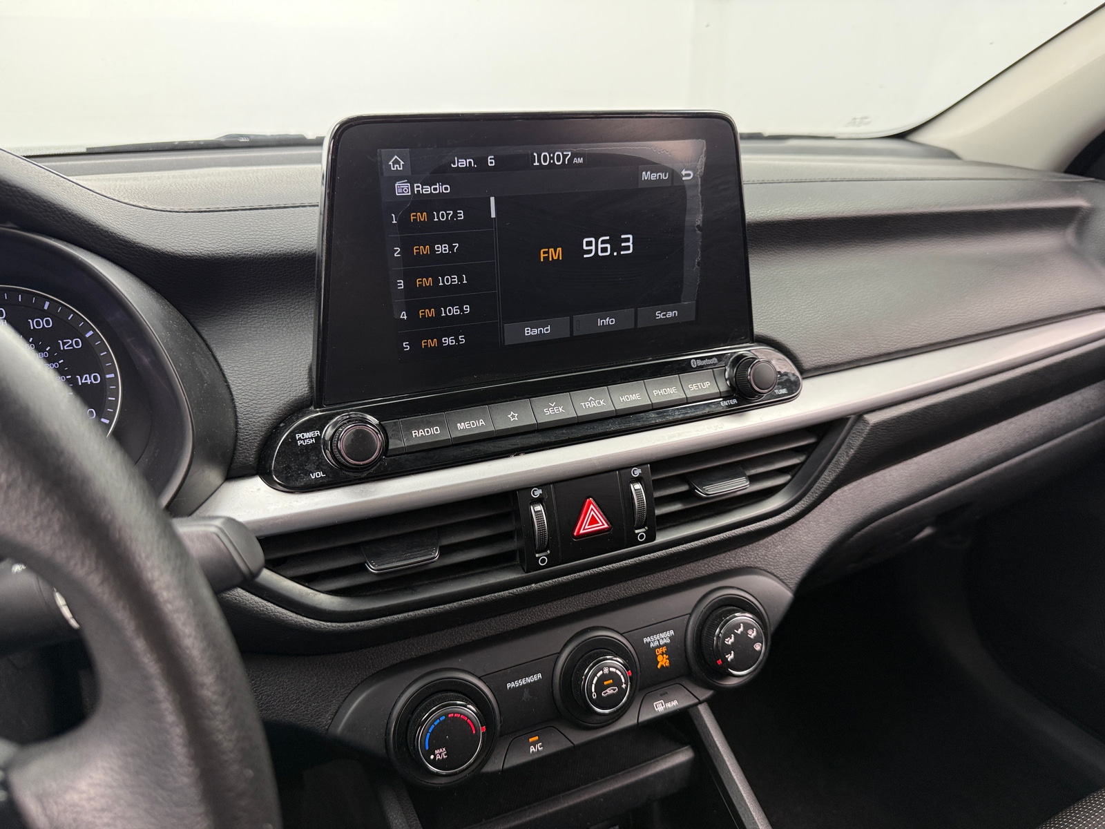 Thumbnail: 2020 Kia Forte - 4