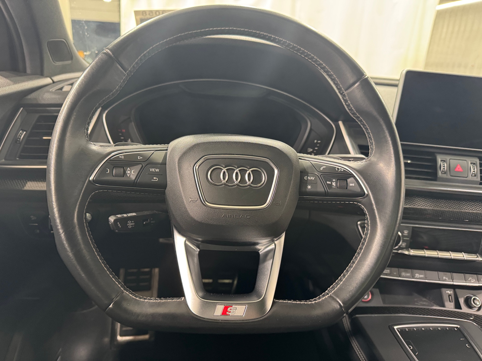 Thumbnail: 2018 Audi SQ5 - 4