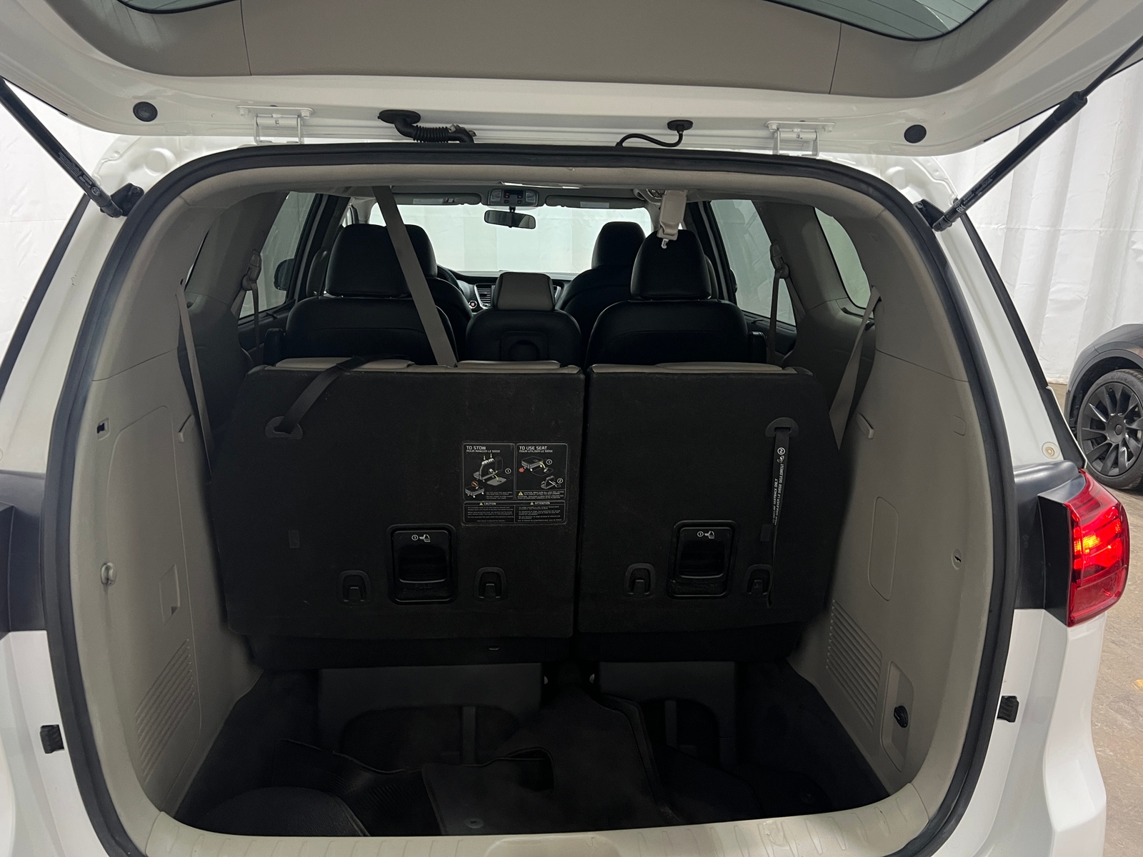 Thumbnail: 2019 Kia Sedona - 6