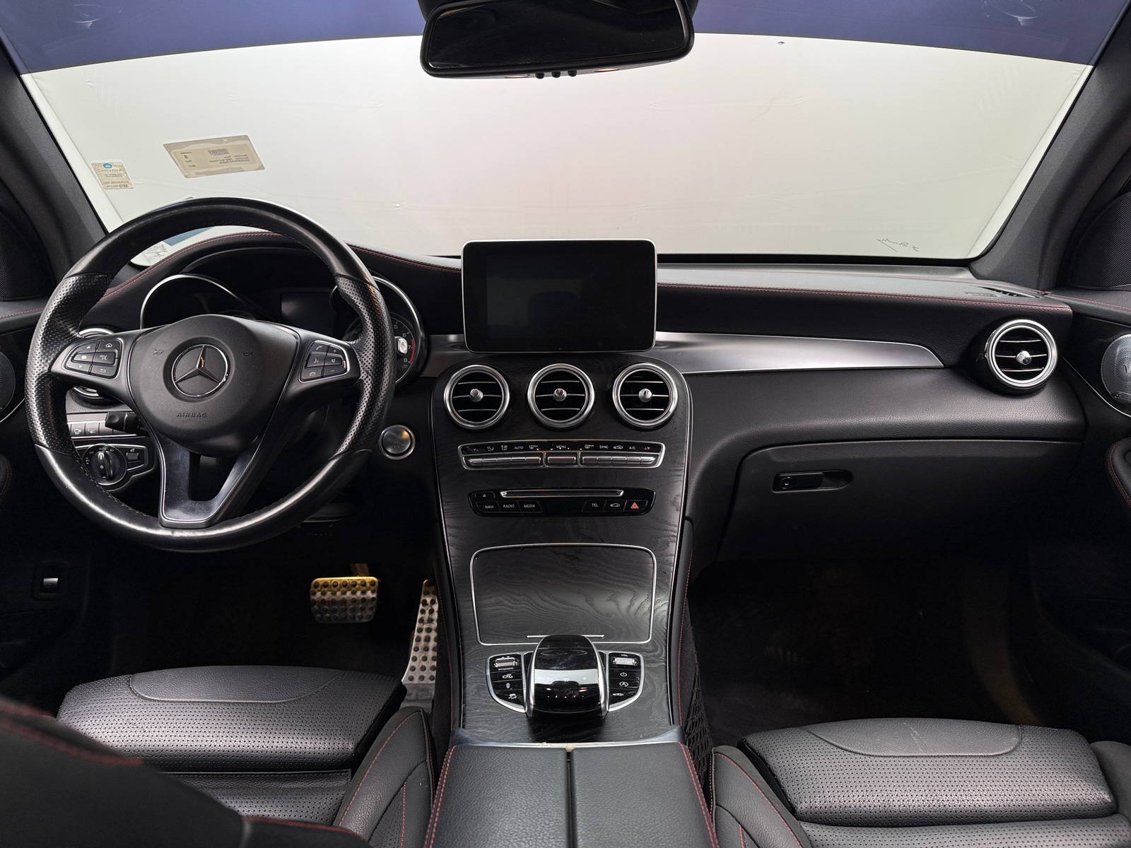 Thumbnail: 2017 Mercedes-Benz GLC - 2