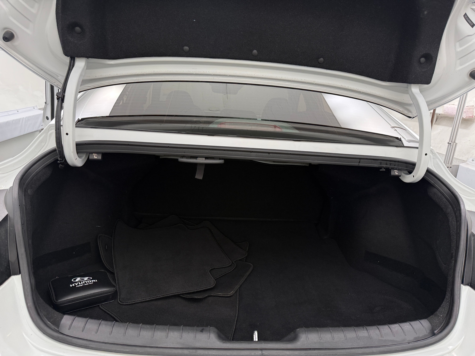 Thumbnail: 2022 Hyundai Elantra - 7