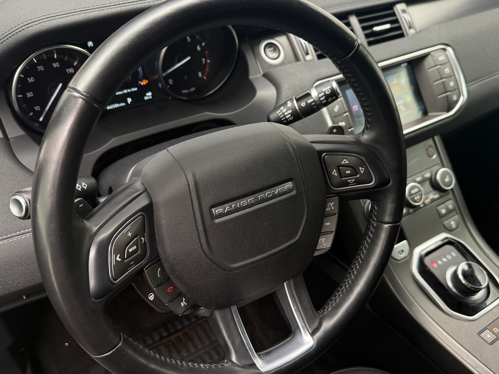 Thumbnail: 2019 Land Rover Range Rover Evoque - 4