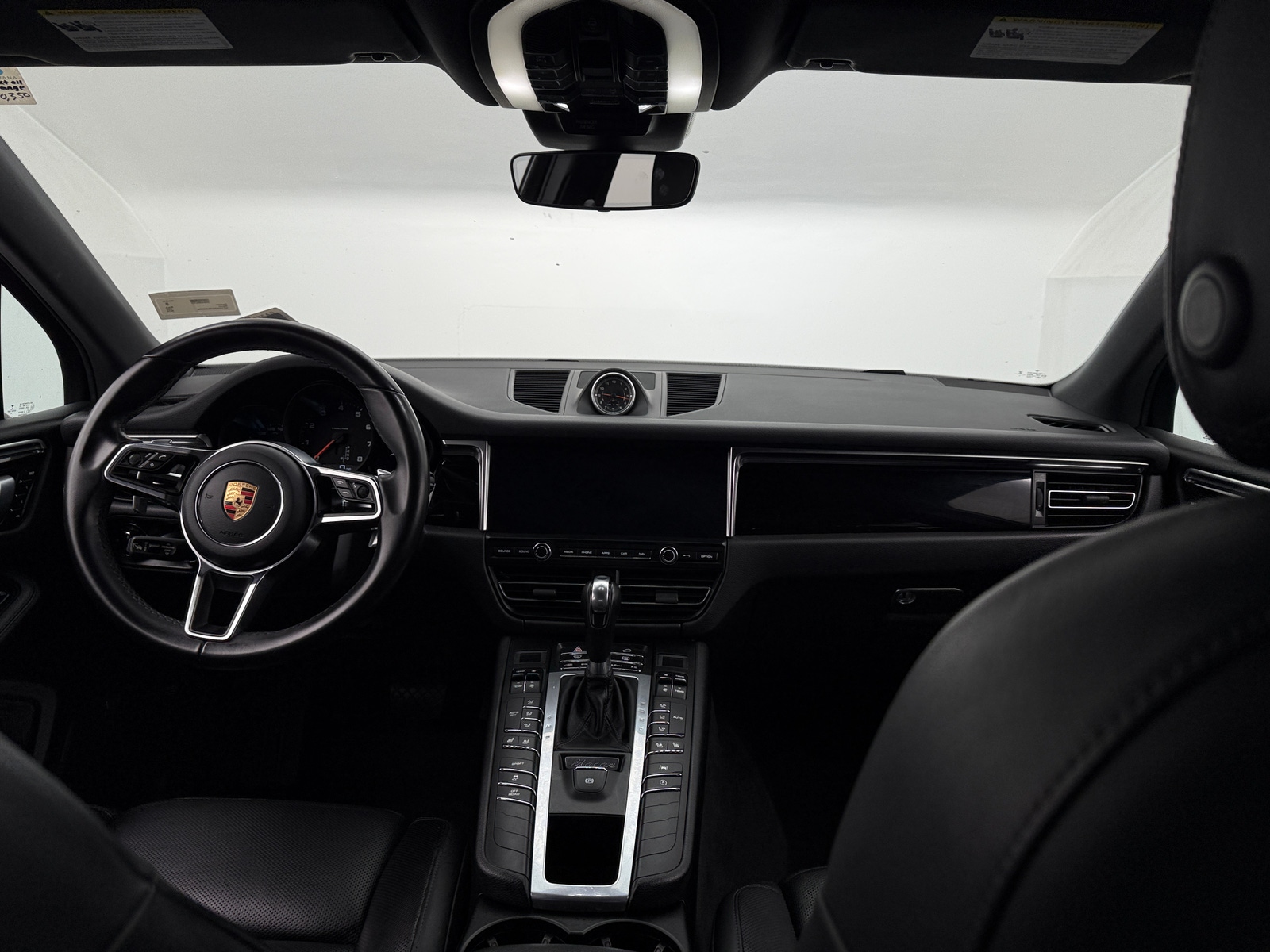 Thumbnail: 2019 Porsche Macan - 2