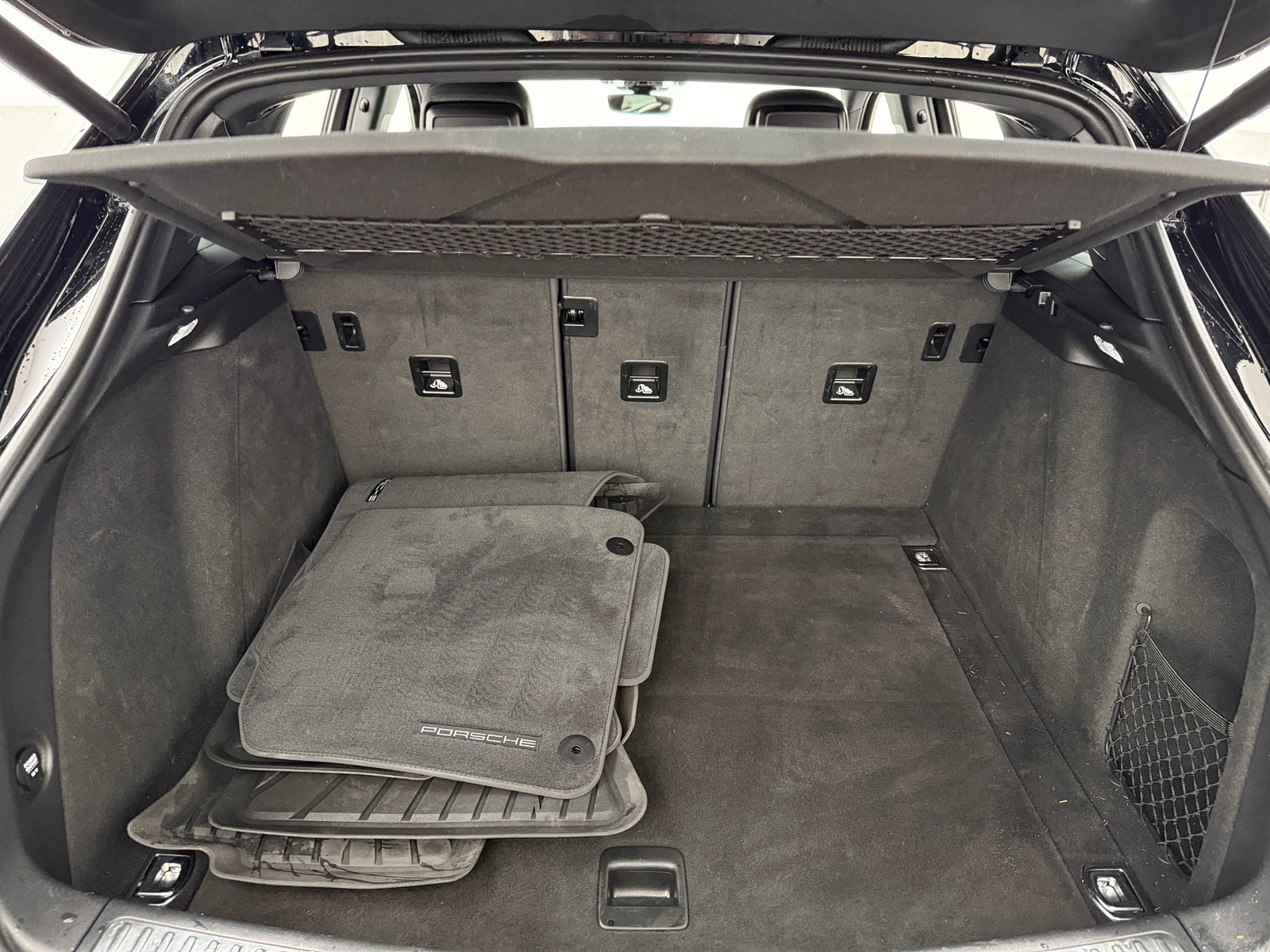 Thumbnail: 2019 Porsche Macan - 6