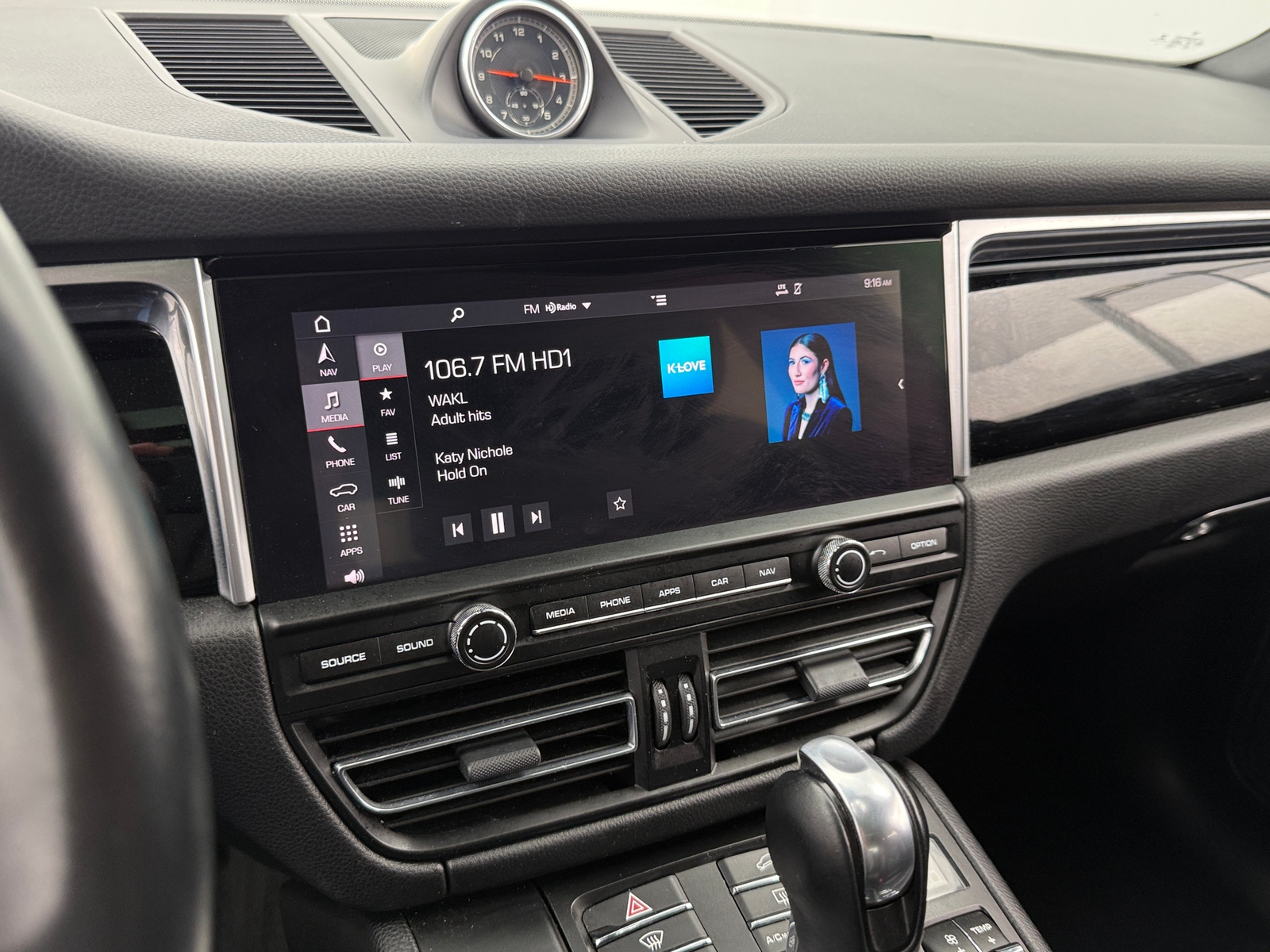 Thumbnail: 2019 Porsche Macan - 3