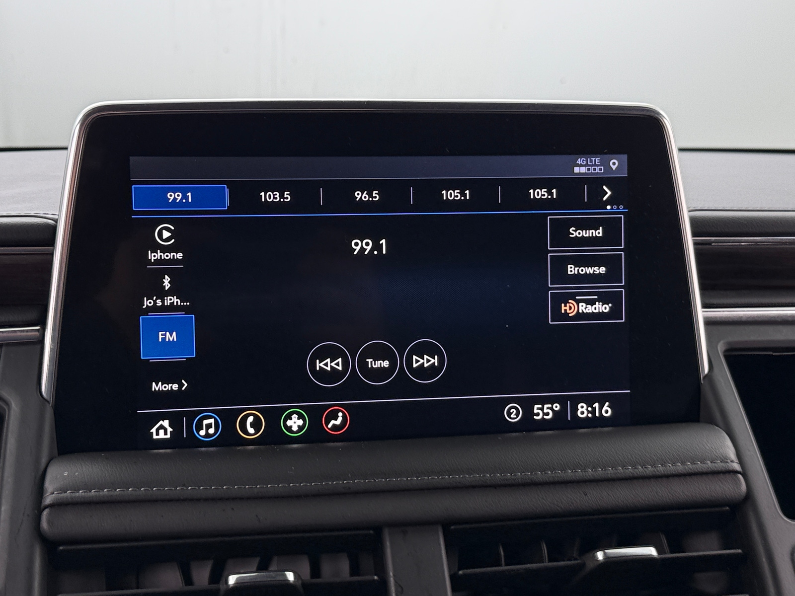 Thumbnail: 2021 Chevrolet Suburban - 4