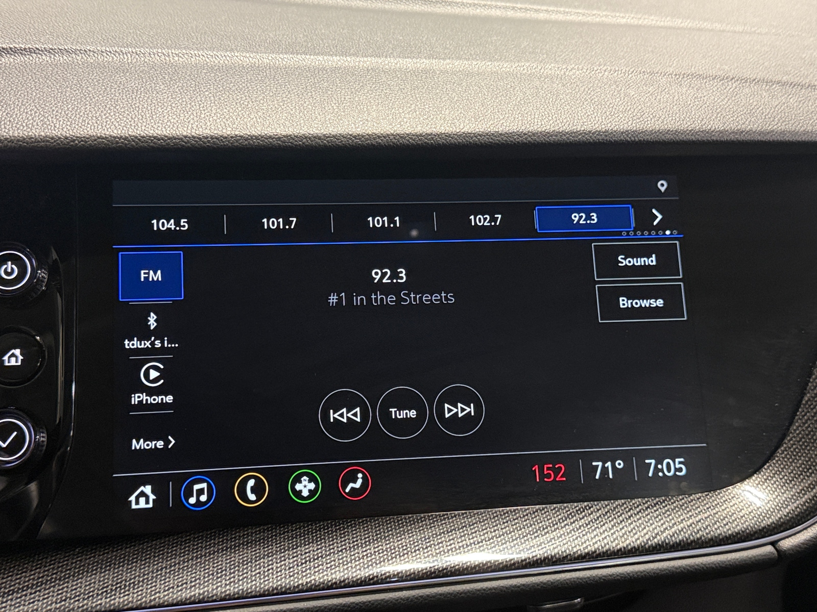 Thumbnail: 2023 Buick Envision - 3