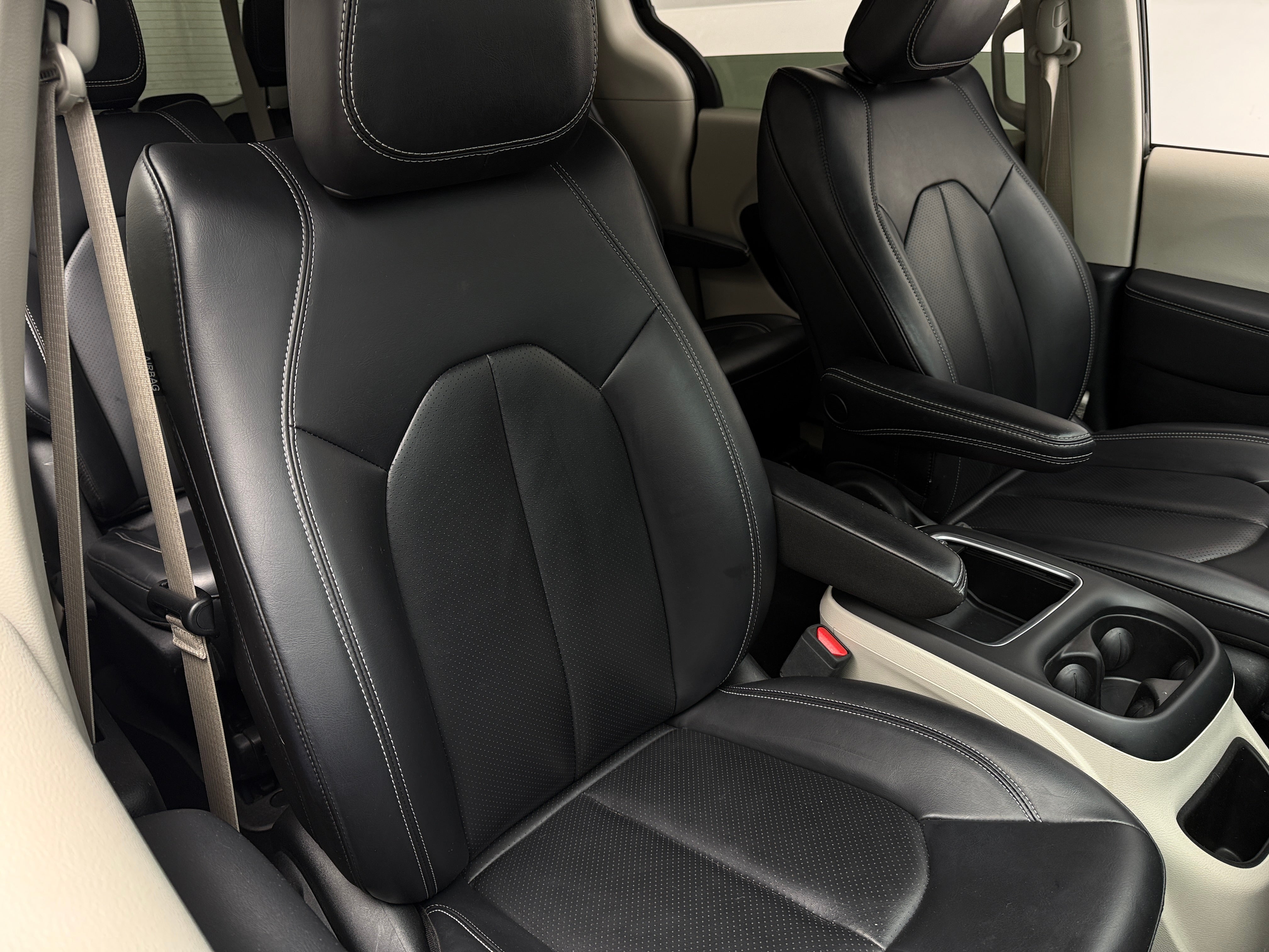 2023 Chrysler Pacifica Hybrid