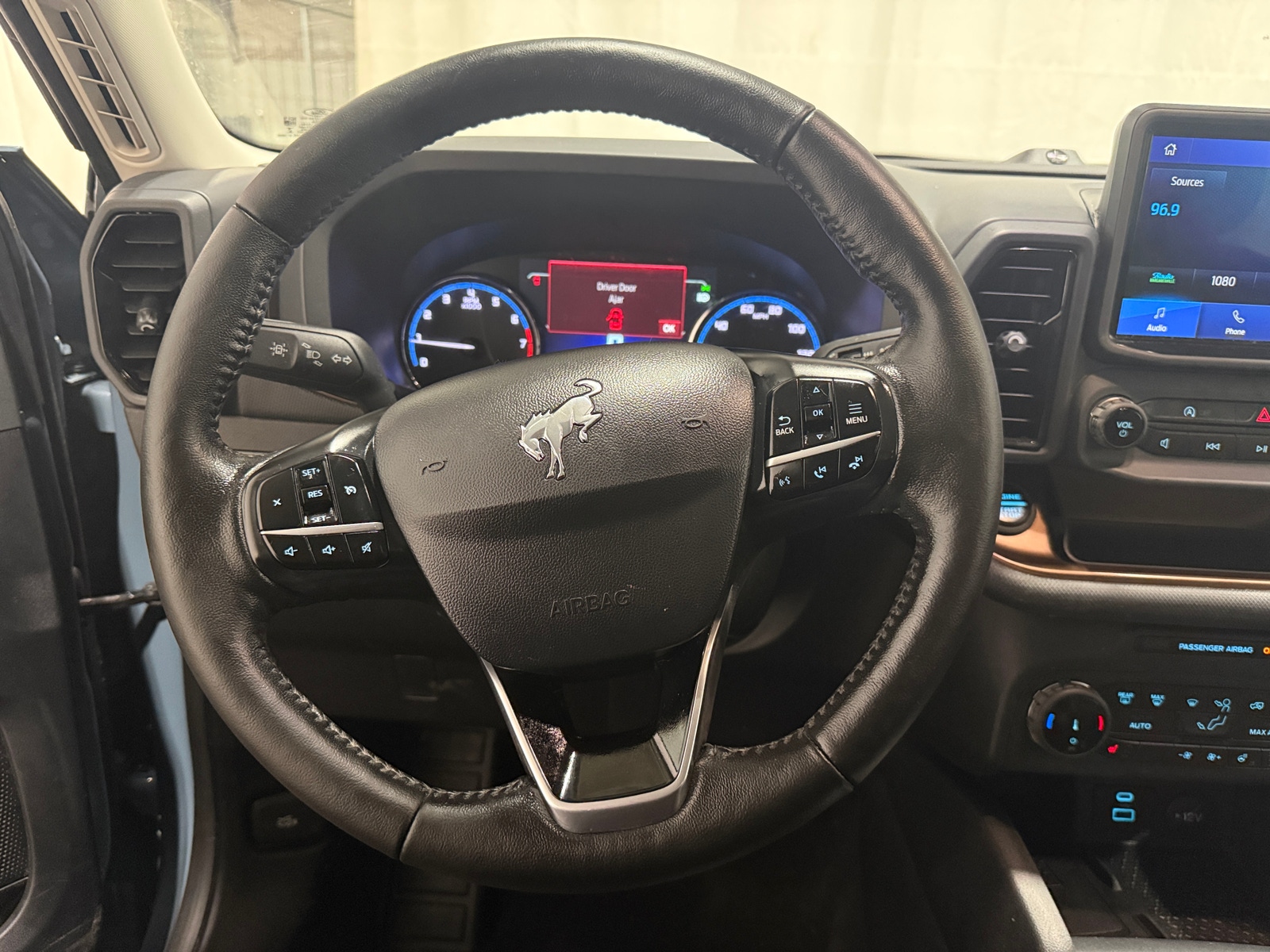 Thumbnail: 2022 Ford Bronco Sport - 4