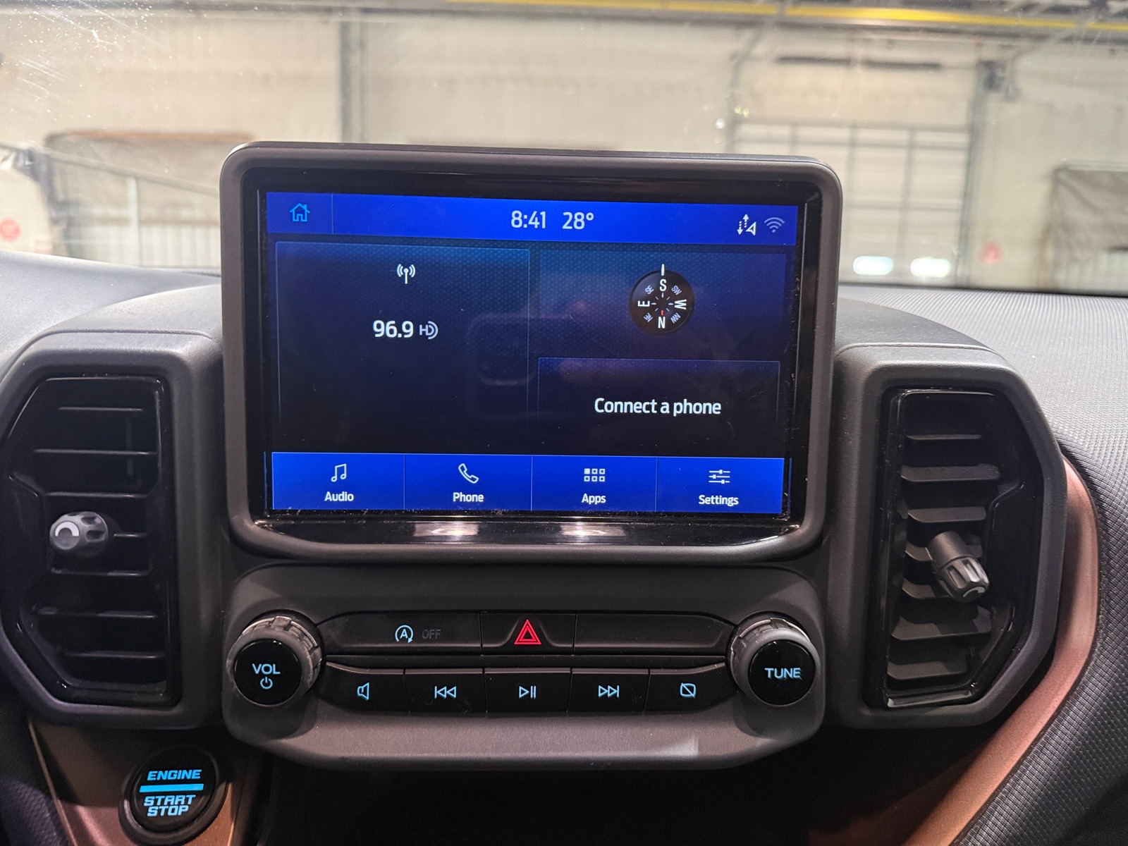 Thumbnail: 2022 Ford Bronco Sport - 3