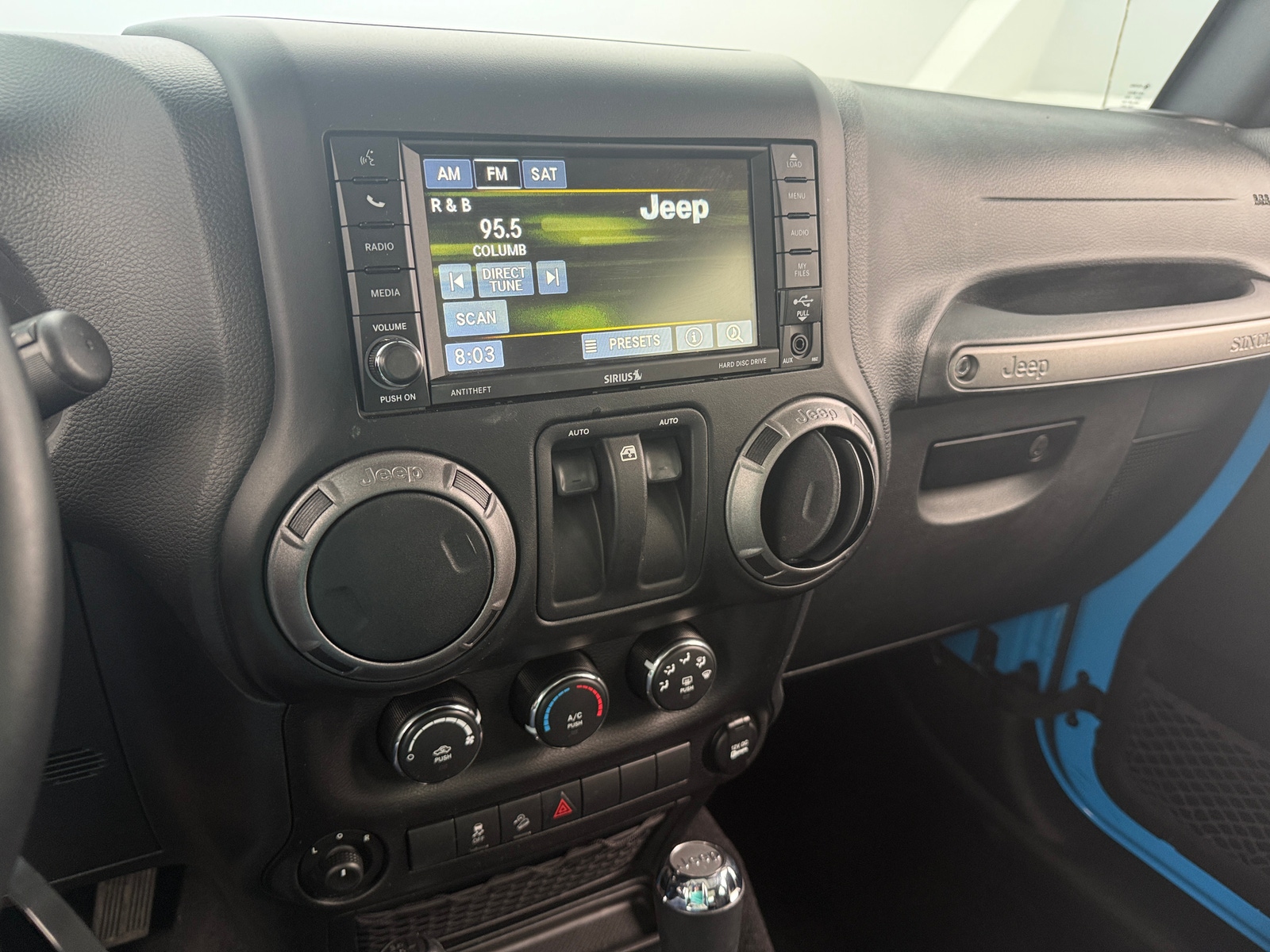 Thumbnail: 2017 Jeep Wrangler - 3