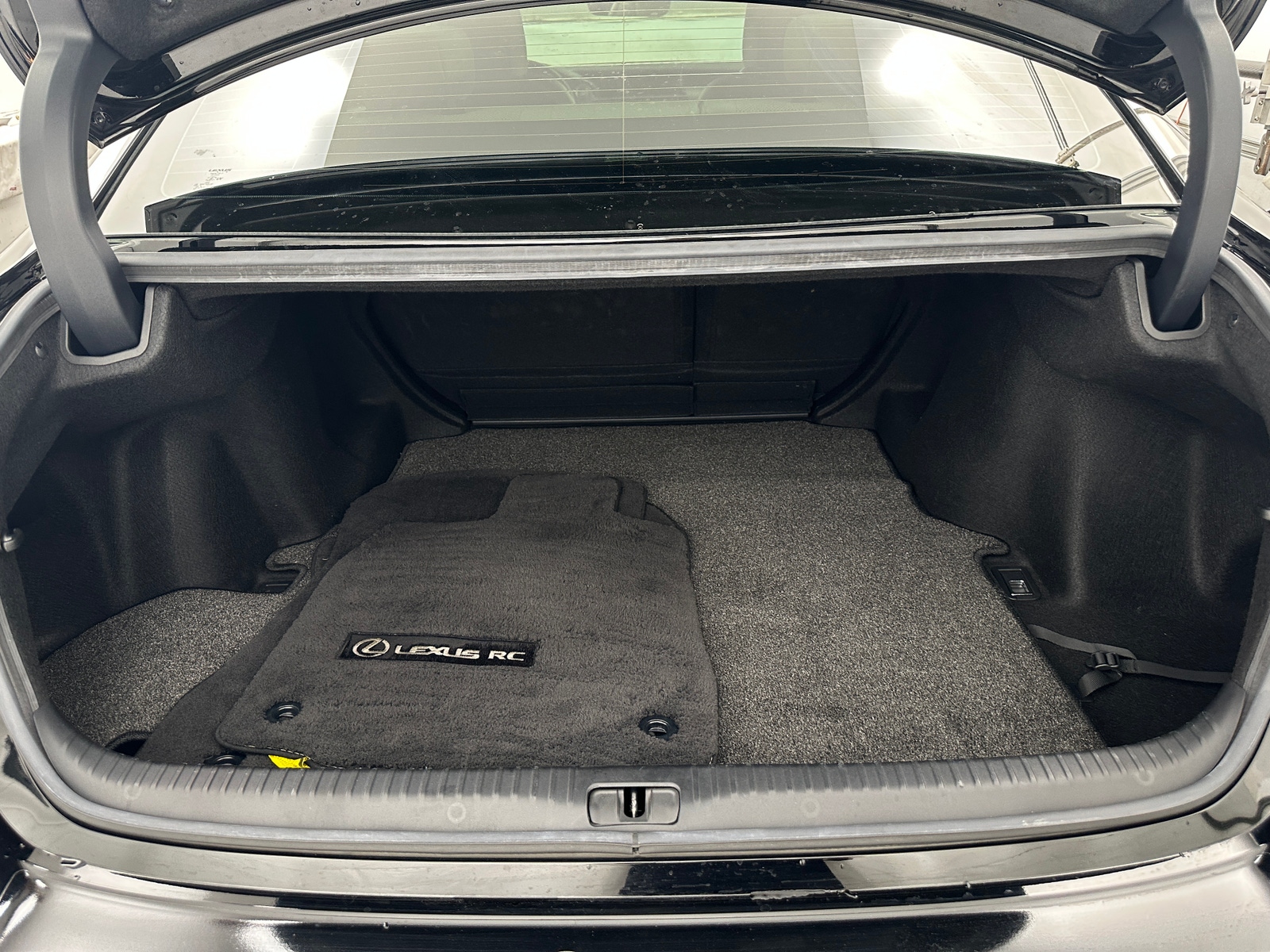 Thumbnail: 2020 Lexus RC - 4