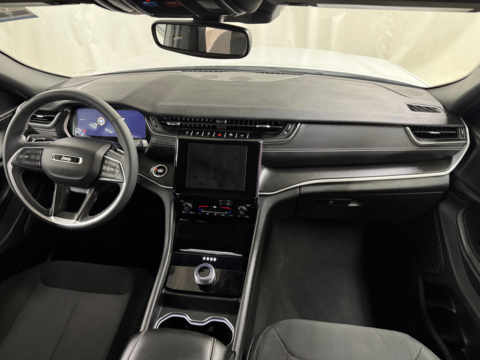 Thumbnail: 2024 Jeep Grand Cherokee - 3