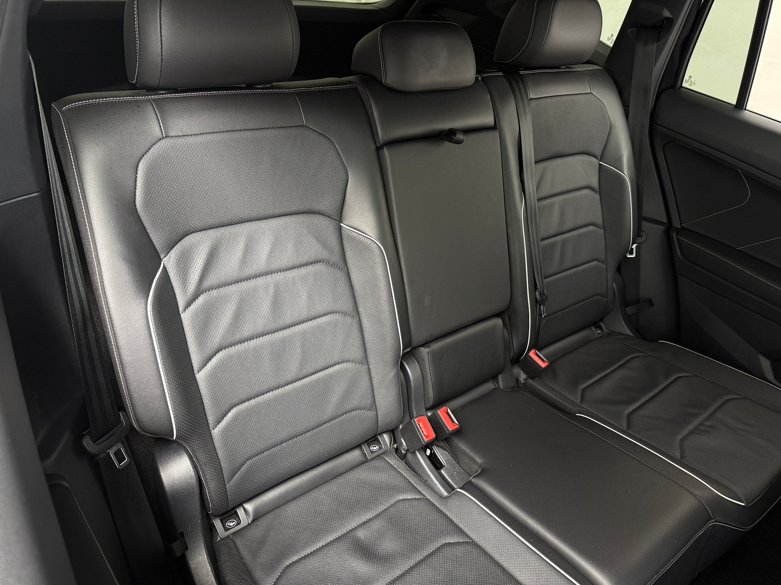 Thumbnail: 2022 Volkswagen Tiguan - 5