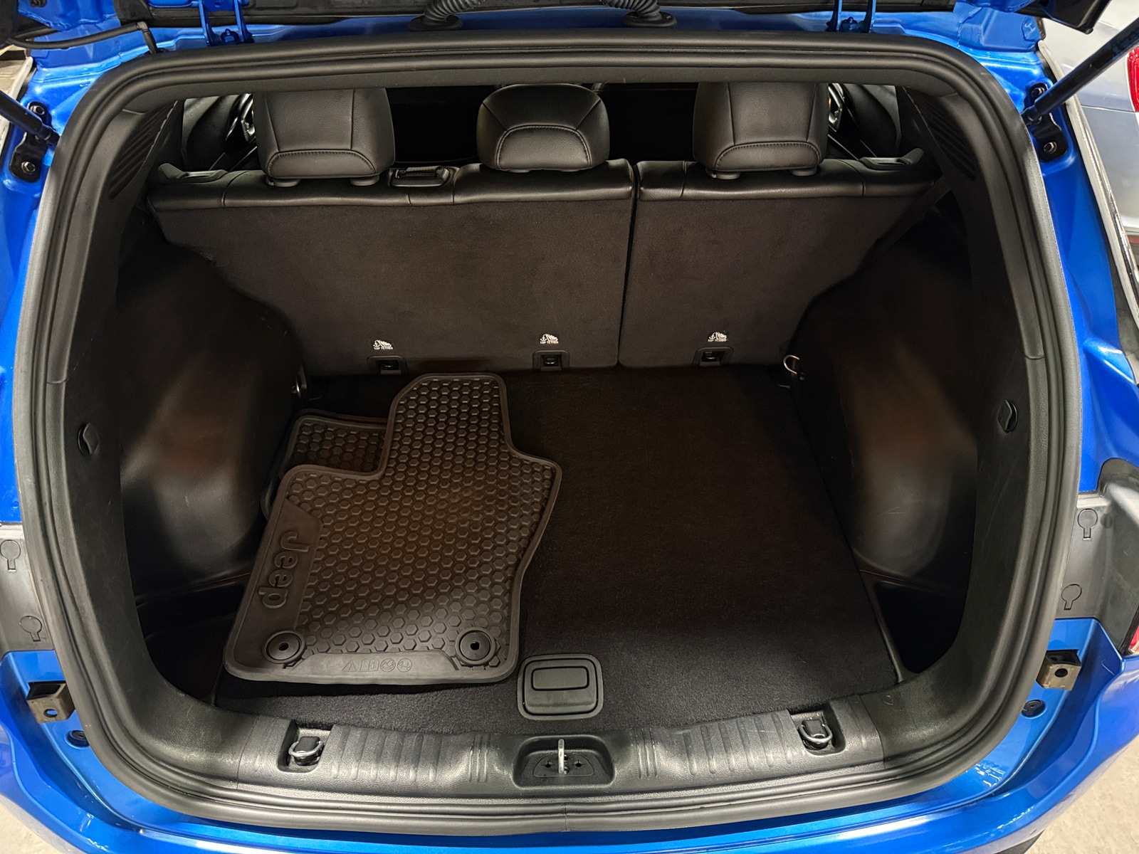 Thumbnail: 2023 Jeep Compass - 6