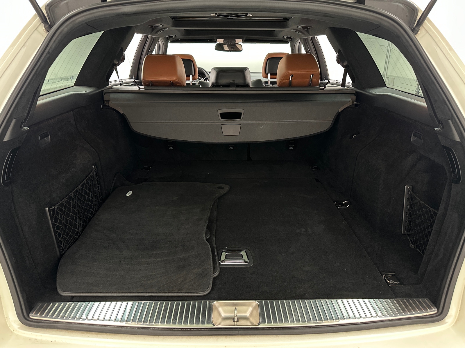 Thumbnail: 2014 Mercedes-Benz E-Class - 6