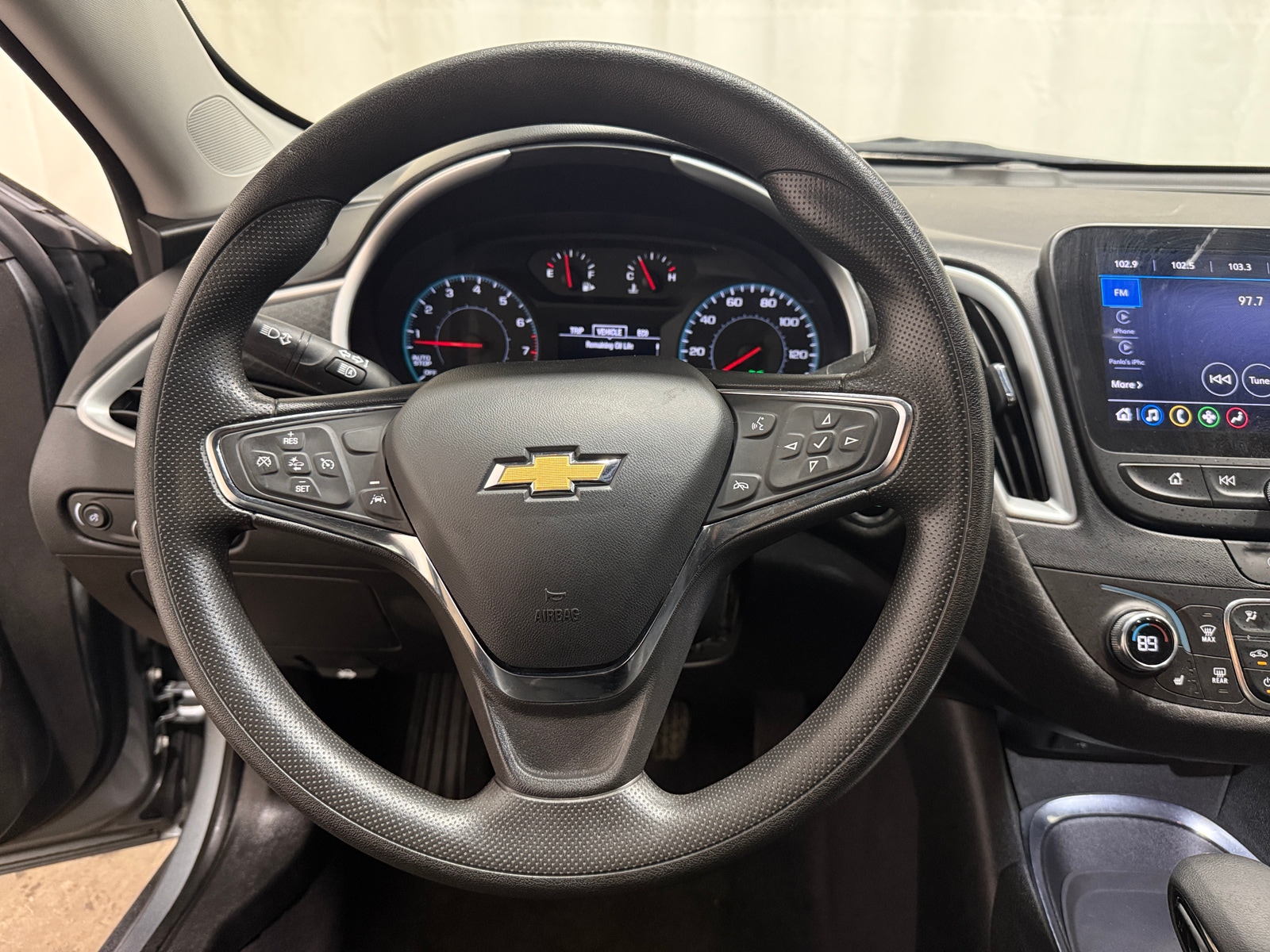 Thumbnail: 2023 Chevrolet Malibu - 5