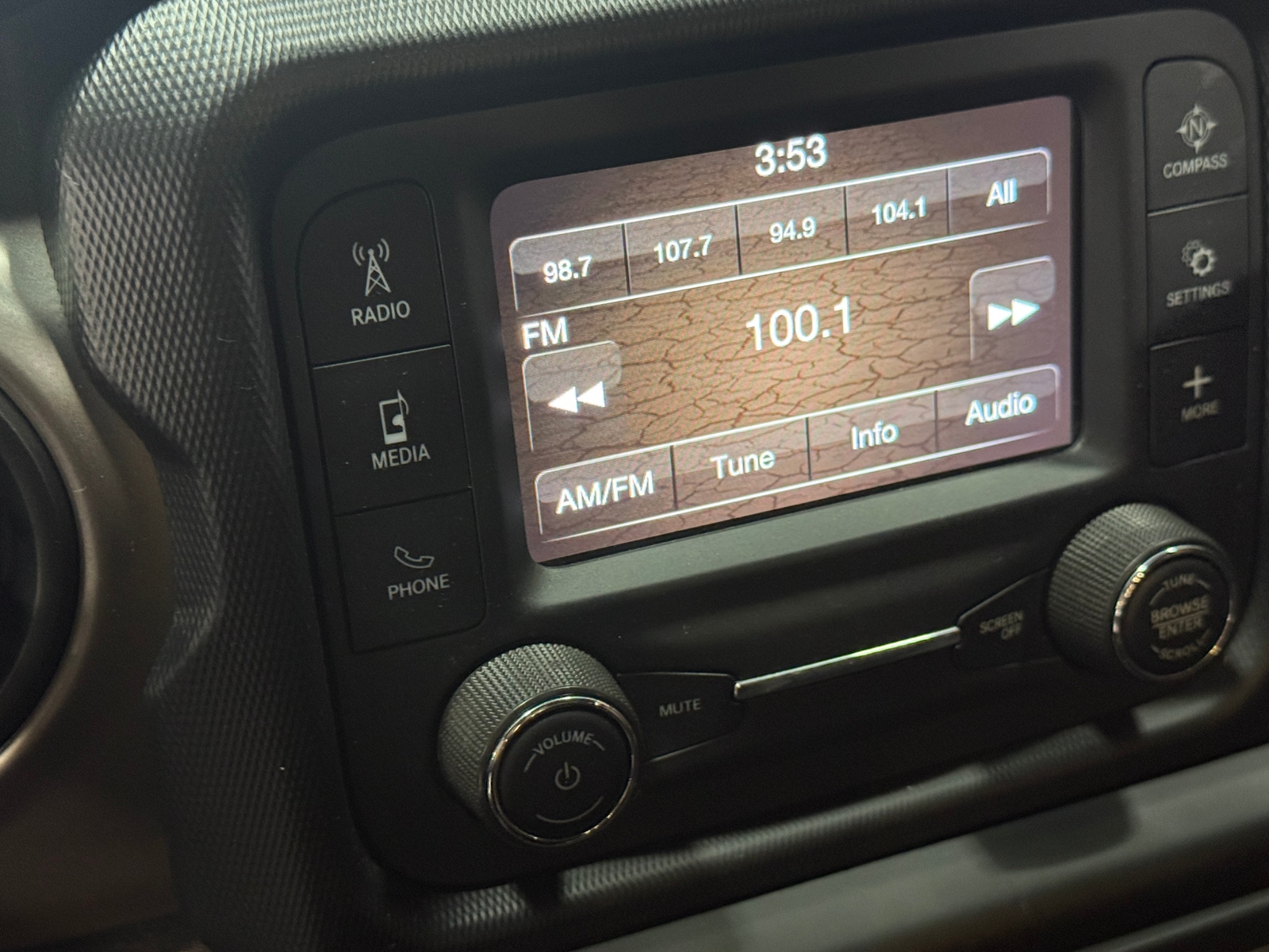 Thumbnail: 2020 Jeep Gladiator - 4