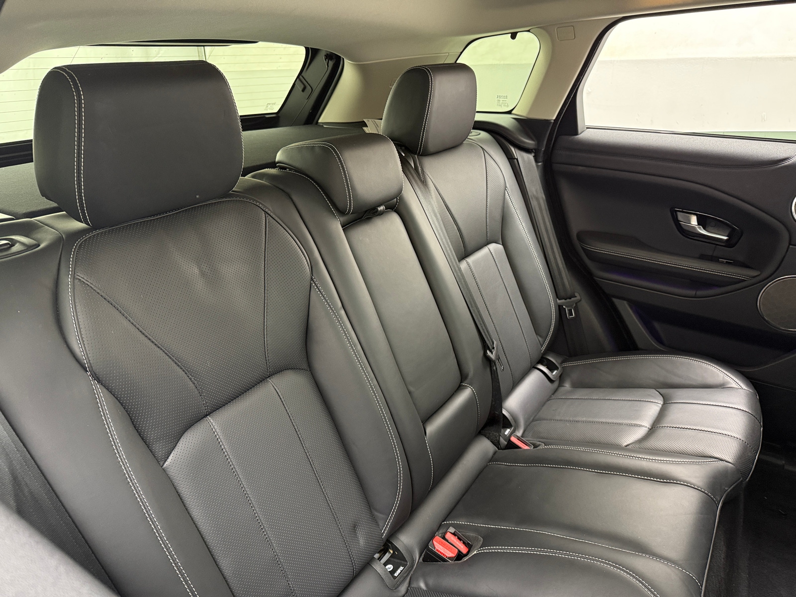 Thumbnail: 2019 Land Rover Range Rover Evoque - 5