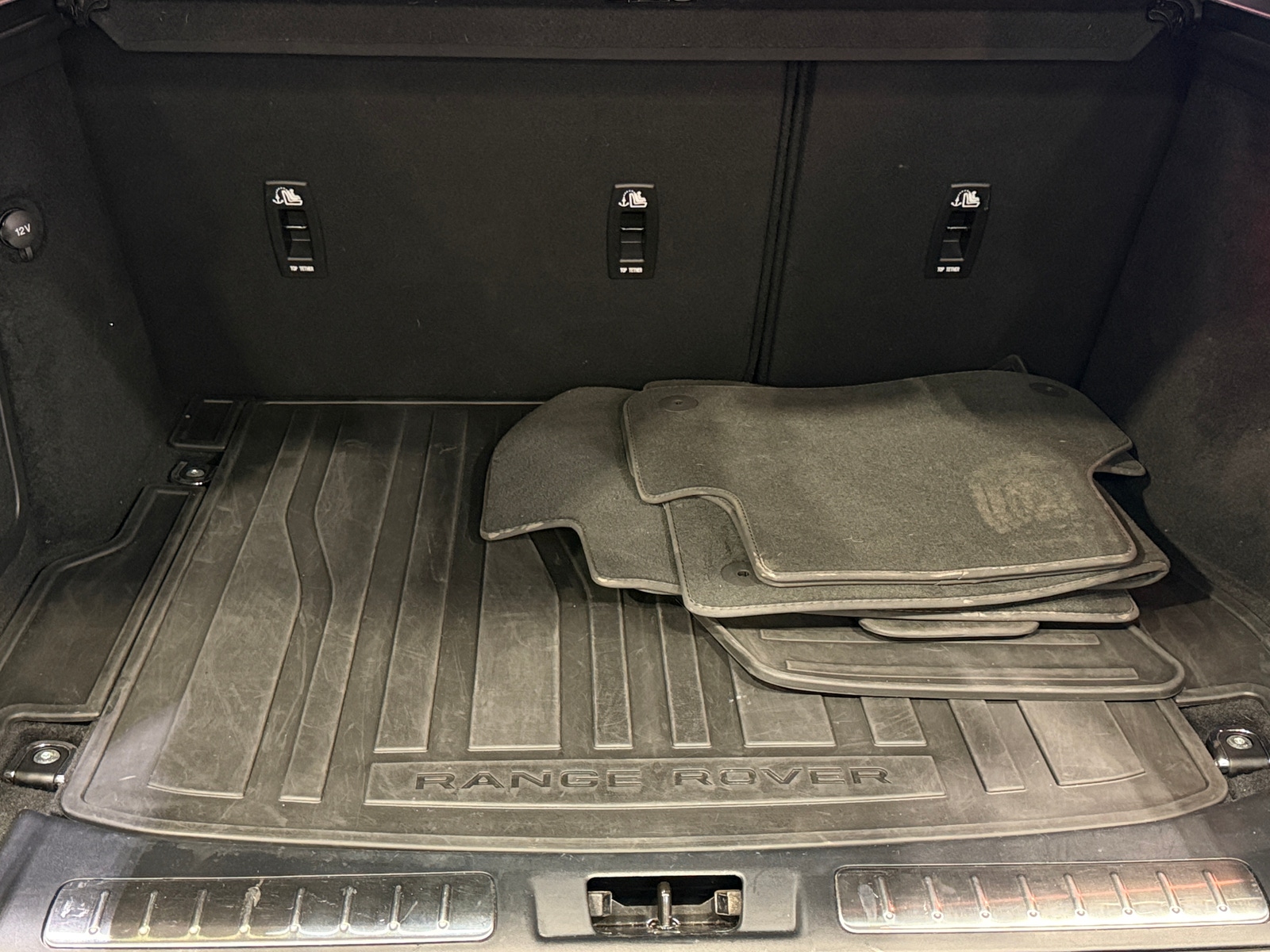 Thumbnail: 2019 Land Rover Range Rover Evoque - 6