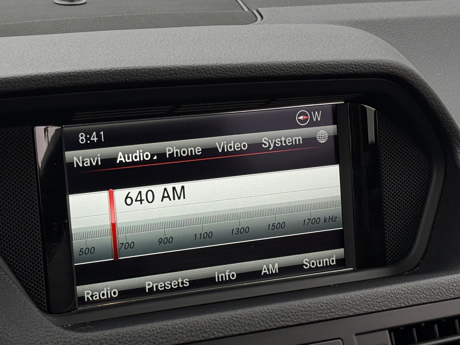 Thumbnail: 2013 Mercedes-Benz E-Class - 3