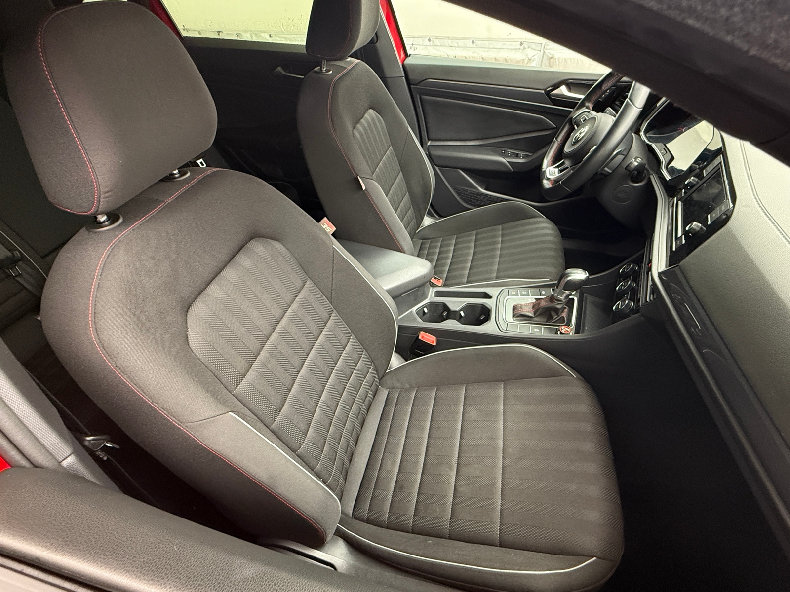 Thumbnail: 2019 Volkswagen Jetta - 2