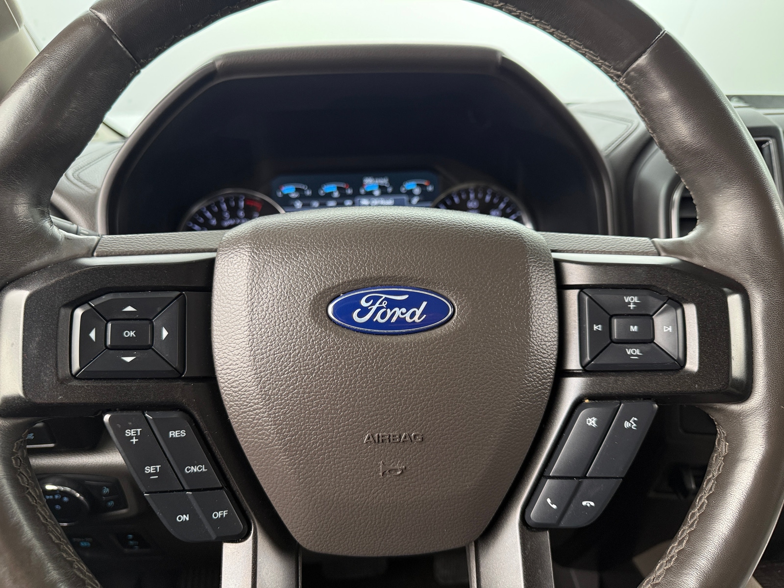 Thumbnail: 2019 Ford Expedition - 4