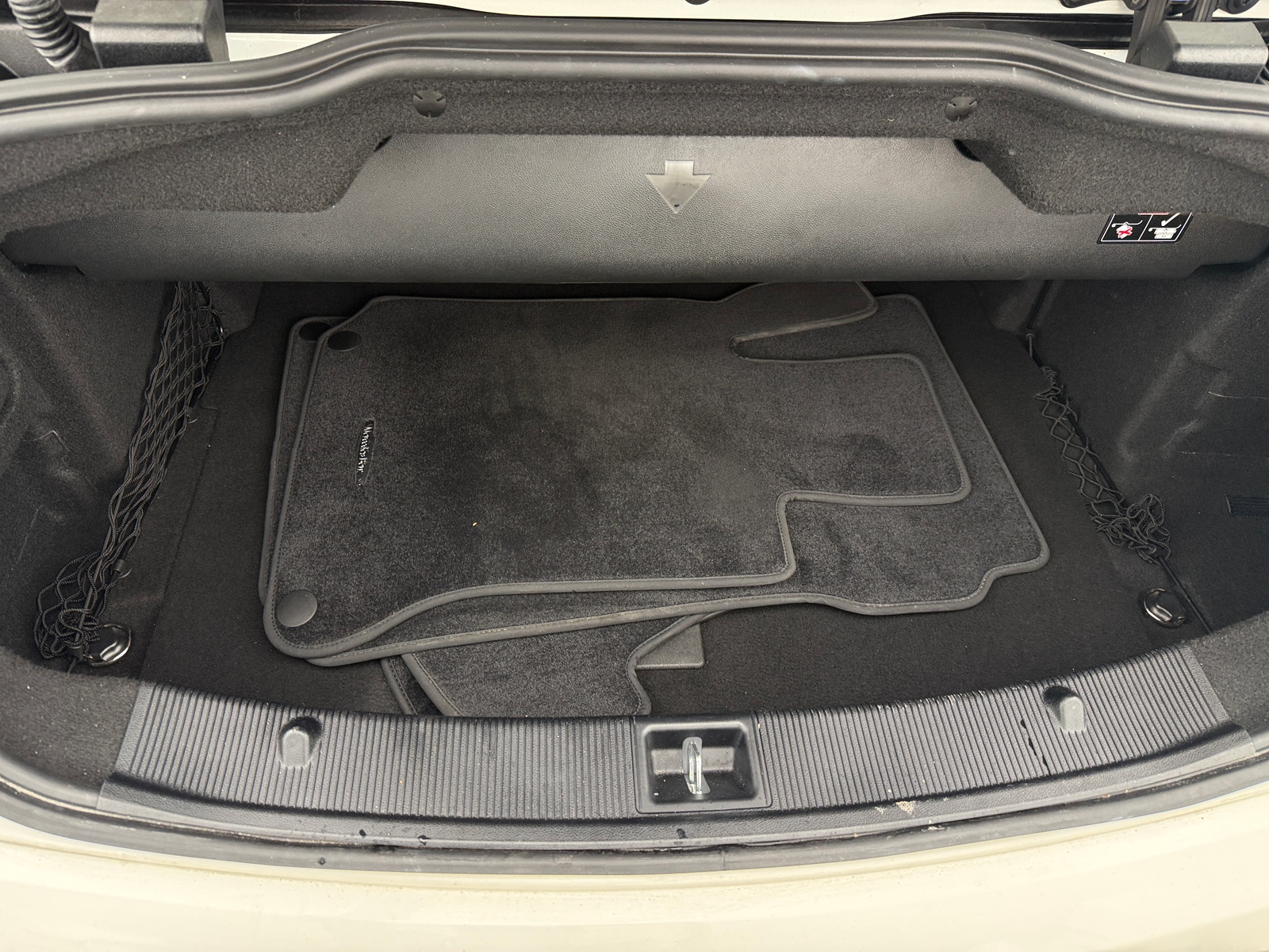 Thumbnail: 2017 Mercedes-Benz E-Class - 6