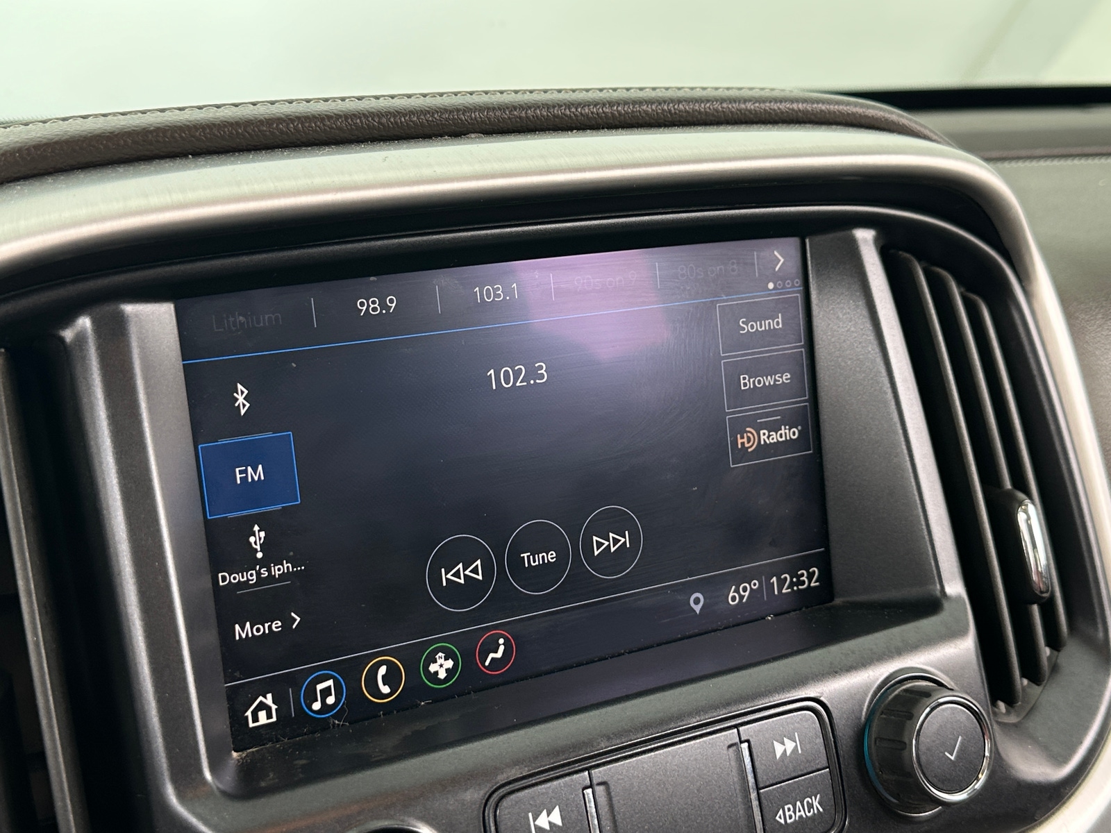 Thumbnail: 2019 GMC Canyon - 3