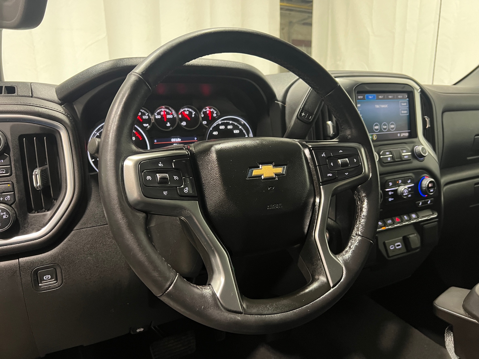 Thumbnail: 2022 Chevrolet Silverado 1500 - 5