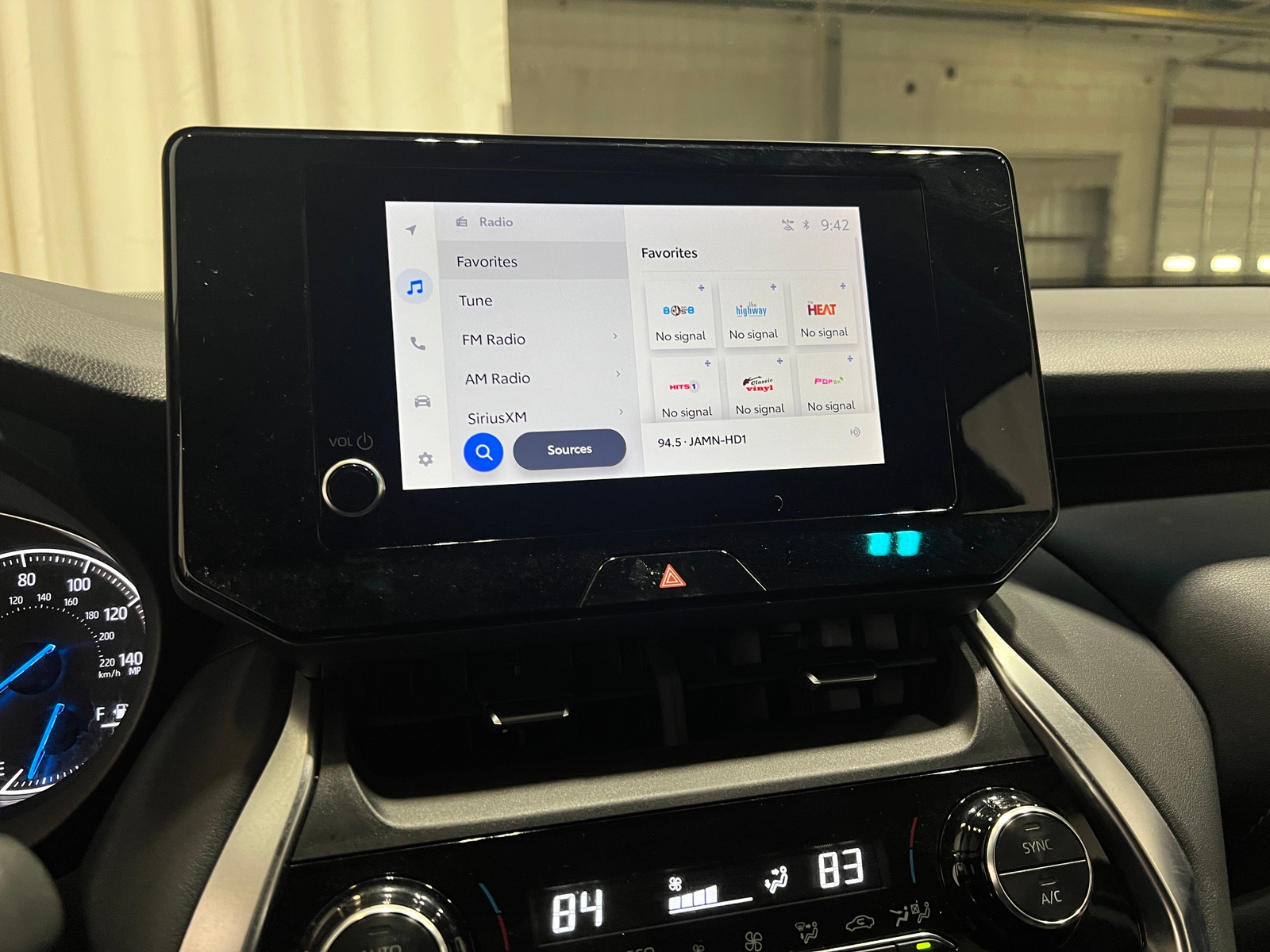 Thumbnail: 2024 Toyota Venza - 4