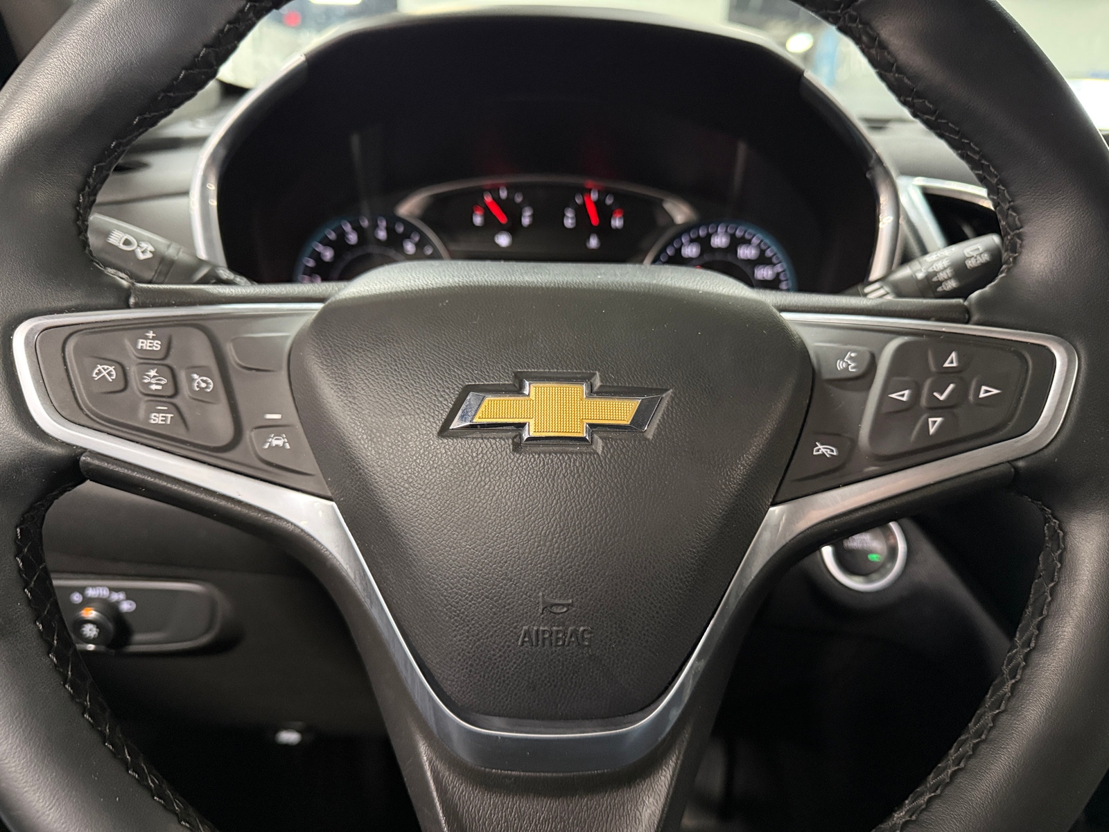 Thumbnail: 2023 Chevrolet Equinox - 5