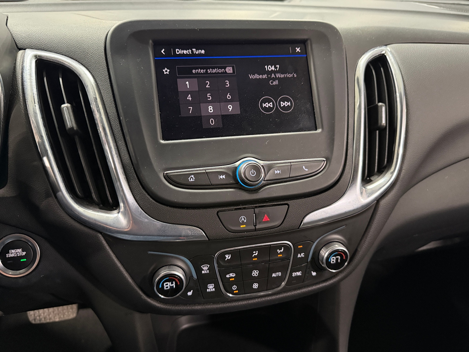 Thumbnail: 2023 Chevrolet Equinox - 4