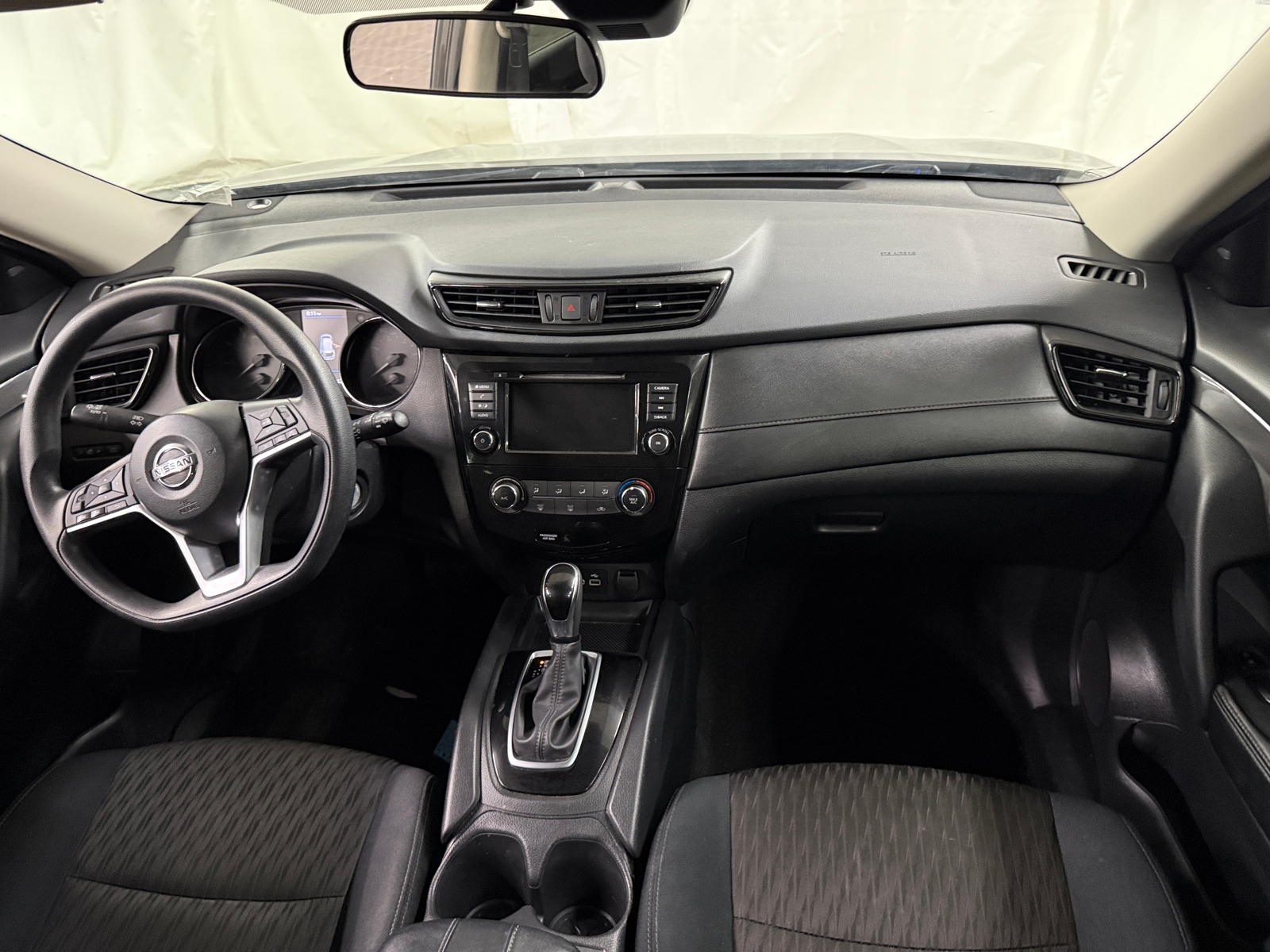 Thumbnail: 2019 Nissan Rogue - 3