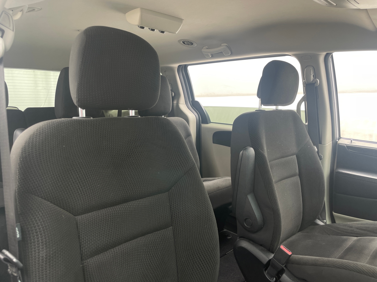 Thumbnail: 2017 Dodge Grand Caravan - 2