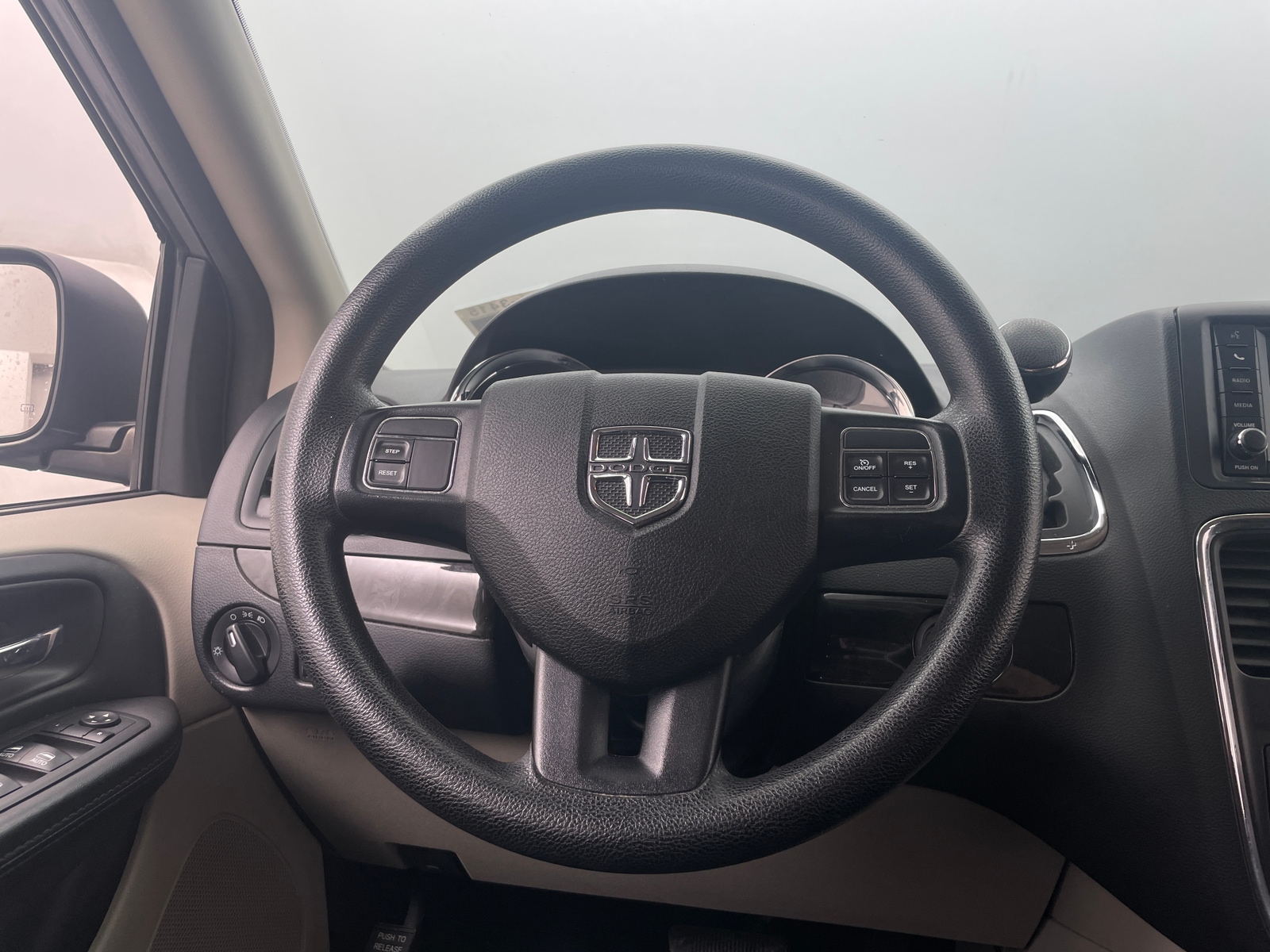 Thumbnail: 2017 Dodge Grand Caravan - 5