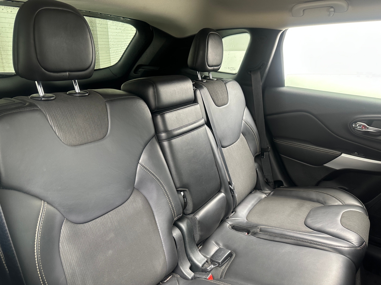 Thumbnail: 2018 Jeep Cherokee - 6