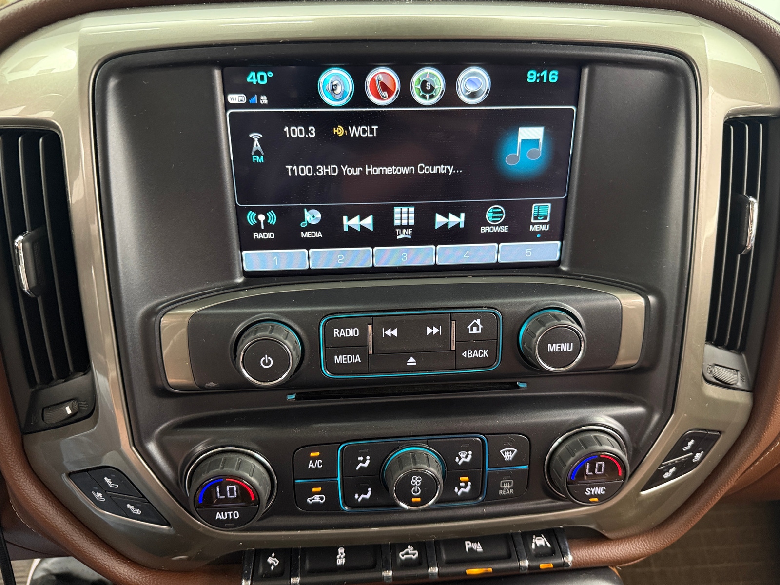 Thumbnail: 2018 Chevrolet Silverado 1500 - 3