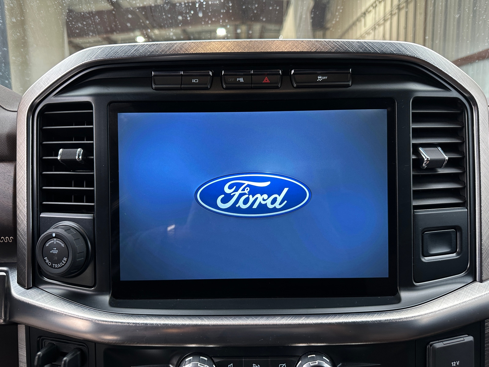 Thumbnail: 2022 Ford Econoline - 3