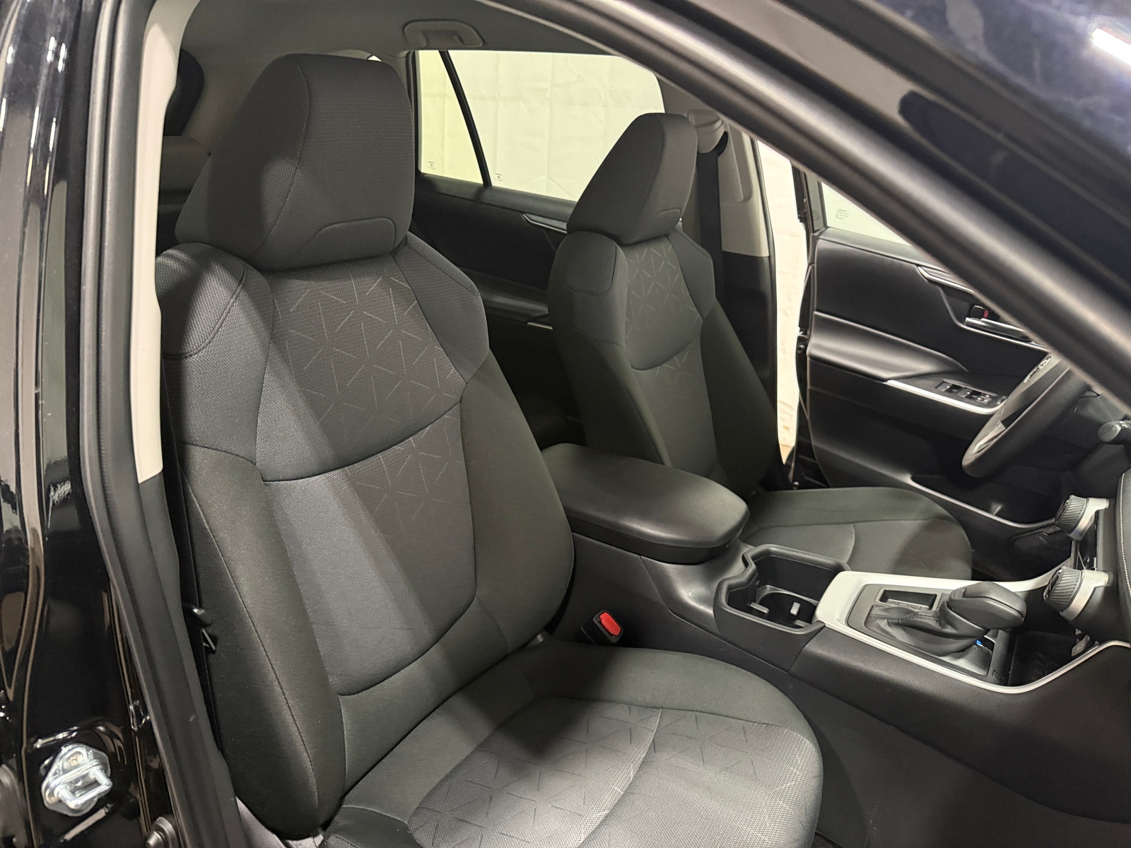 Thumbnail: 2025 Toyota RAV4 - 2