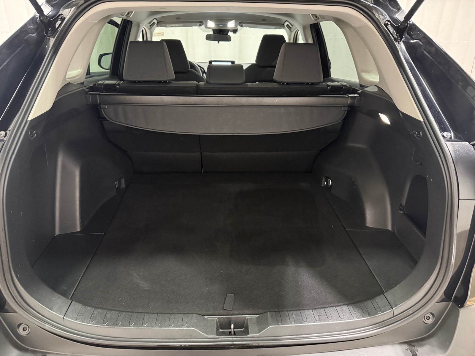 Thumbnail: 2025 Toyota RAV4 - 7