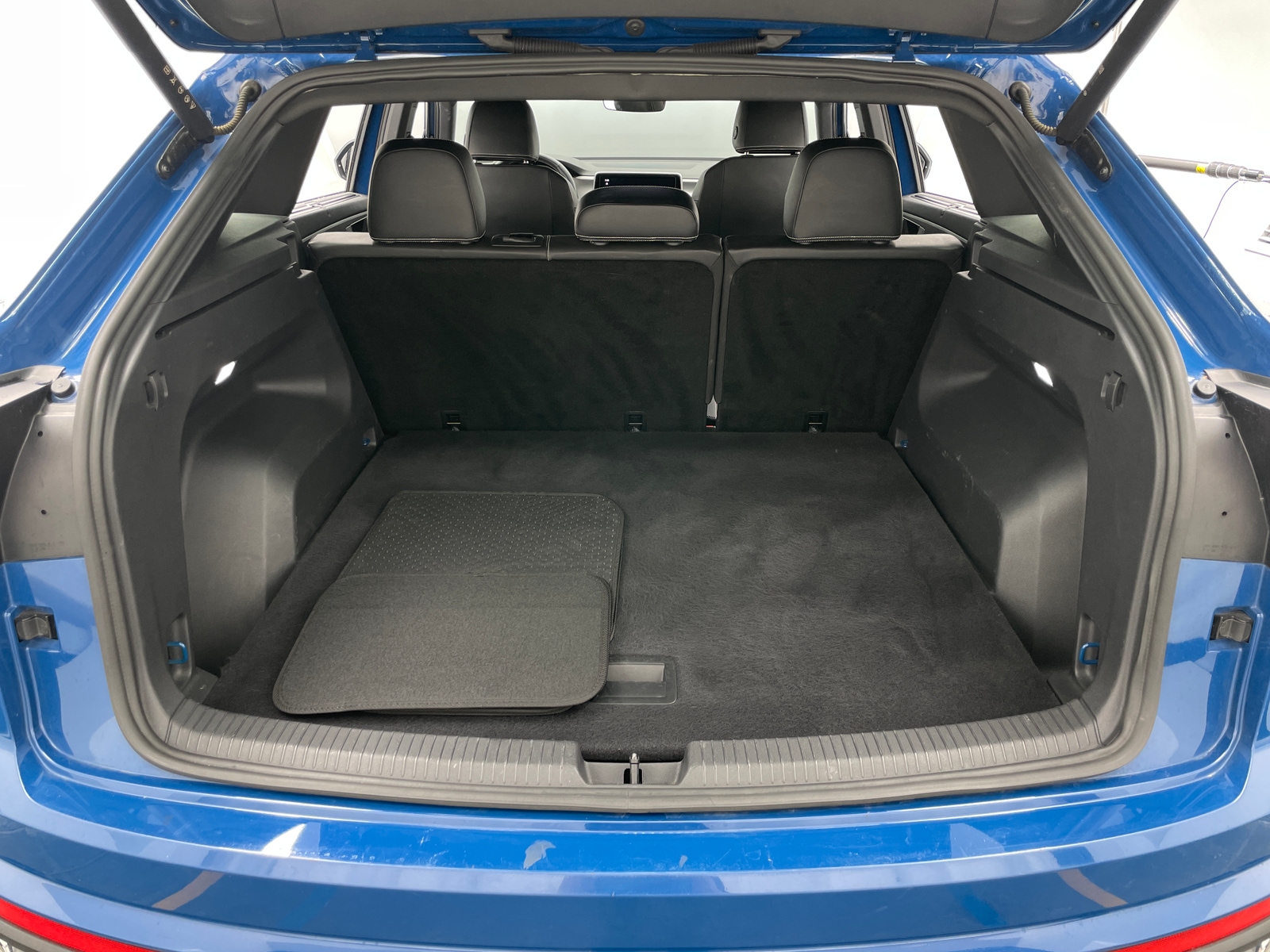 Thumbnail: 2025 Volkswagen Atlas - 6