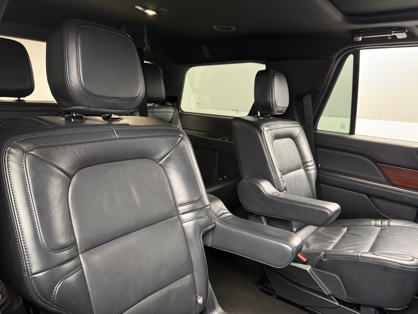 Thumbnail: 2023 Lincoln Navigator - 5