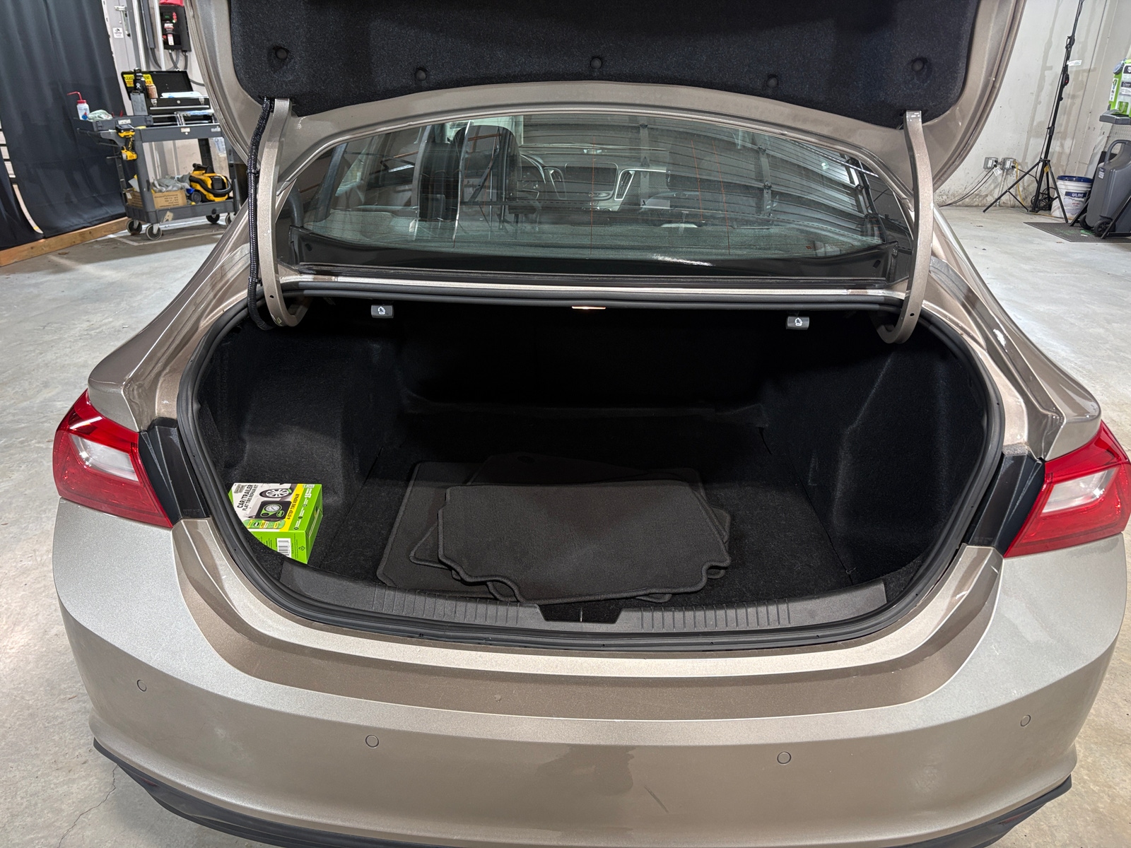 Thumbnail: 2024 Chevrolet Malibu - 7