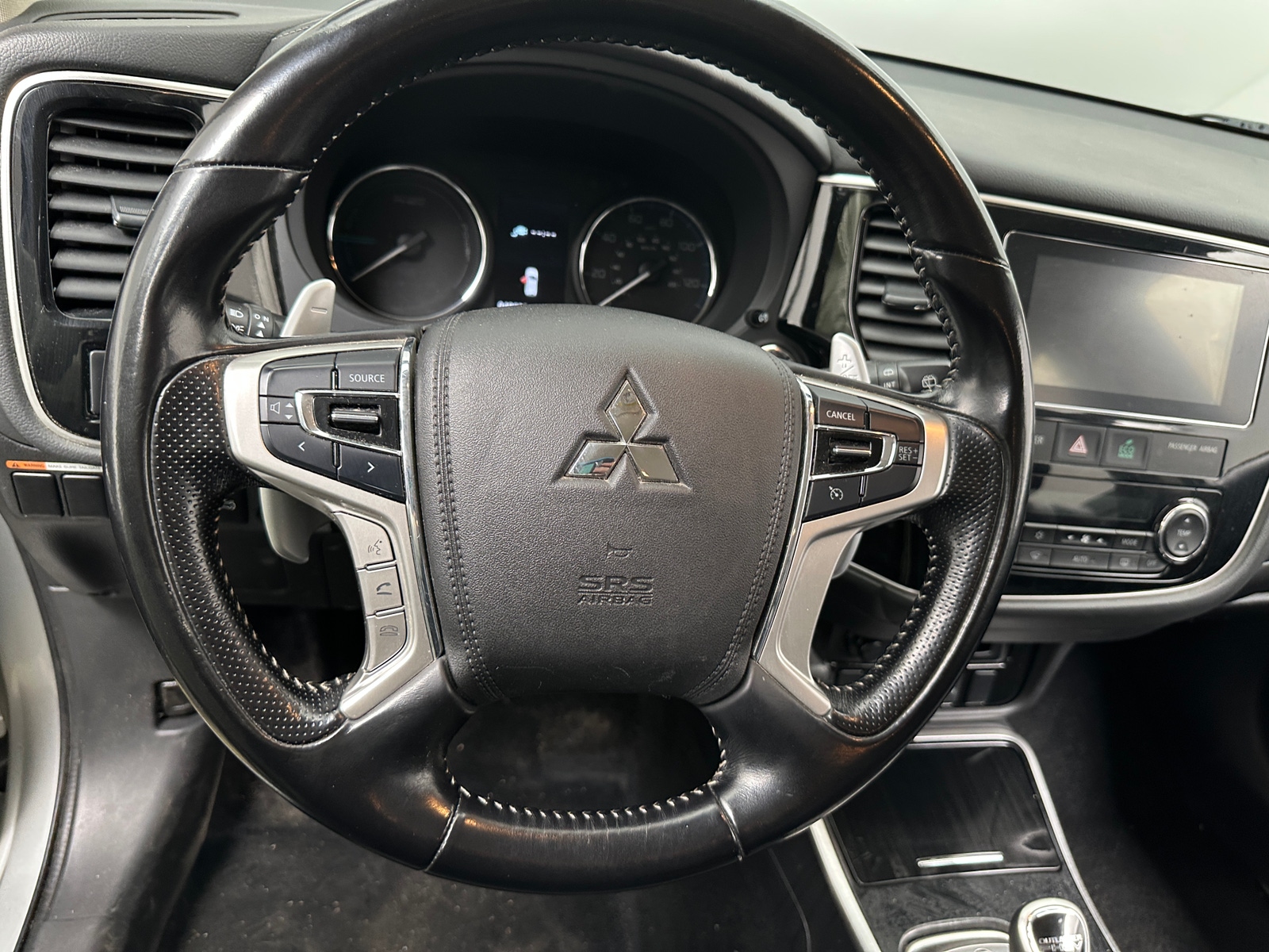 Thumbnail: 2018 Mitsubishi Outlander - 4