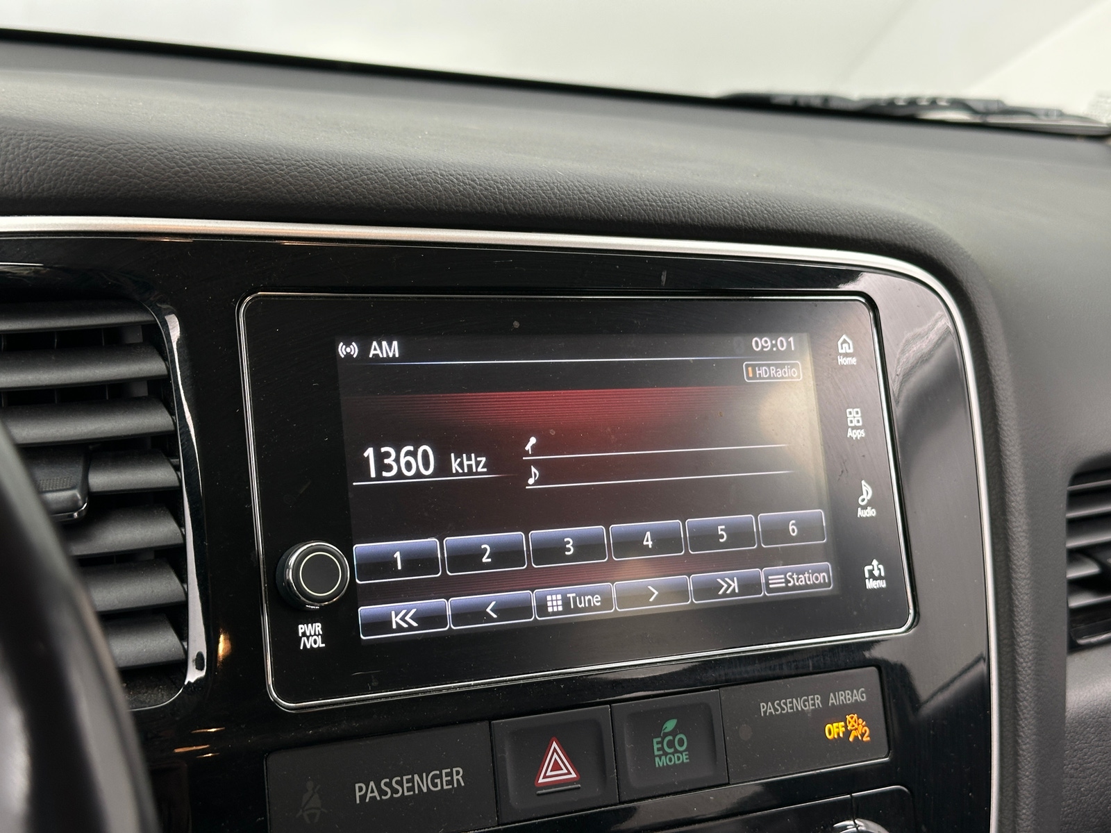 Thumbnail: 2018 Mitsubishi Outlander - 3