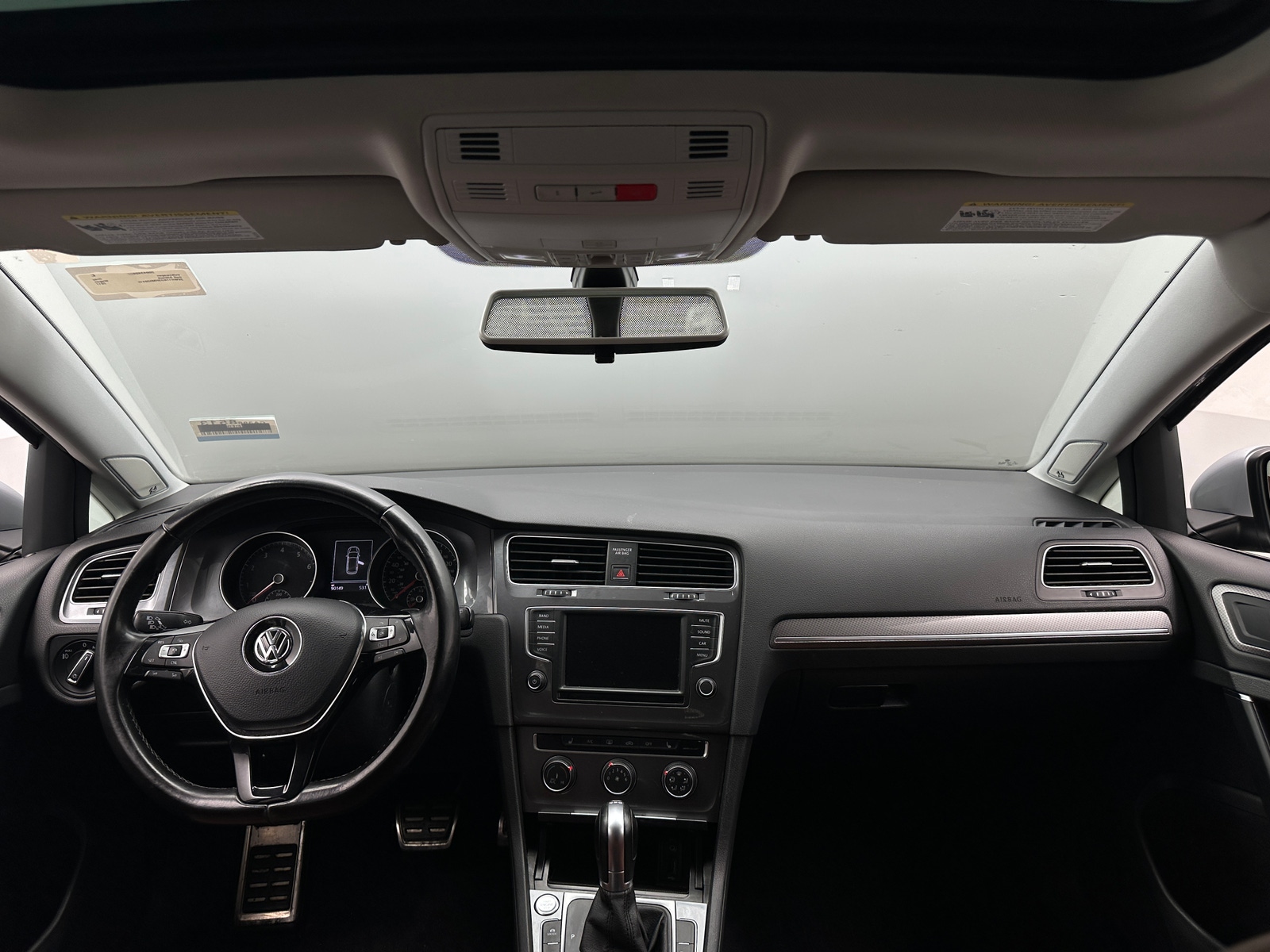 Thumbnail: 2017 Volkswagen Golf - 2