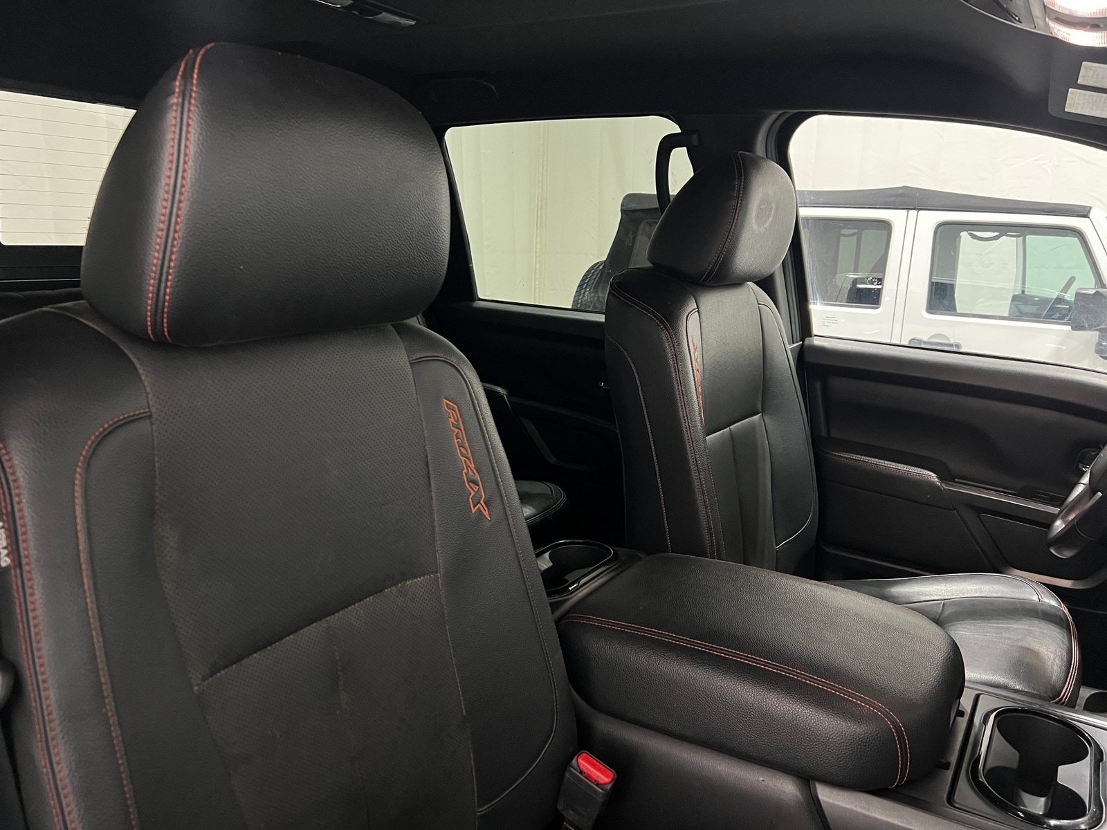 Thumbnail: 2020 Nissan Titan - 2