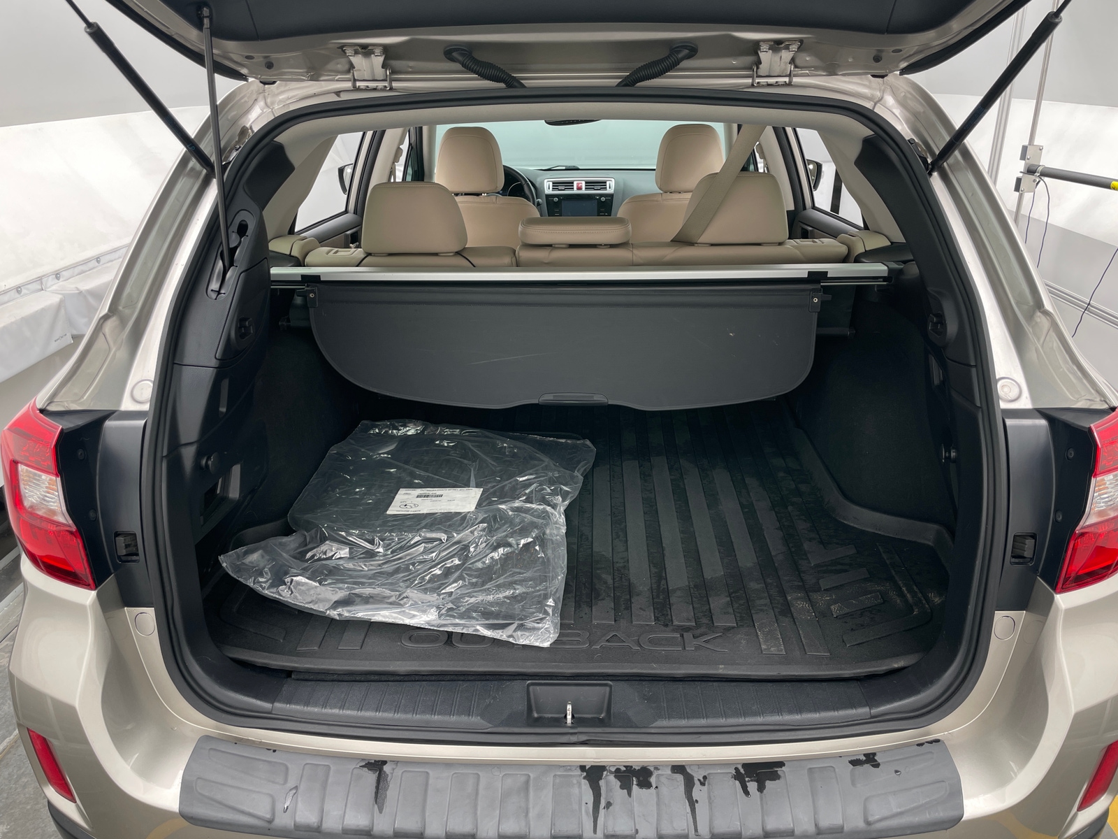 Thumbnail: 2016 Subaru Outback - 6